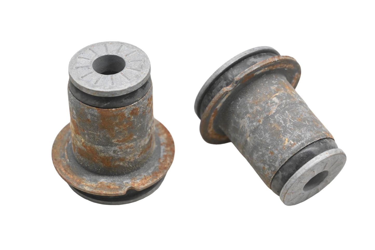 Moog K5260 Bushings Qty 2 NOS