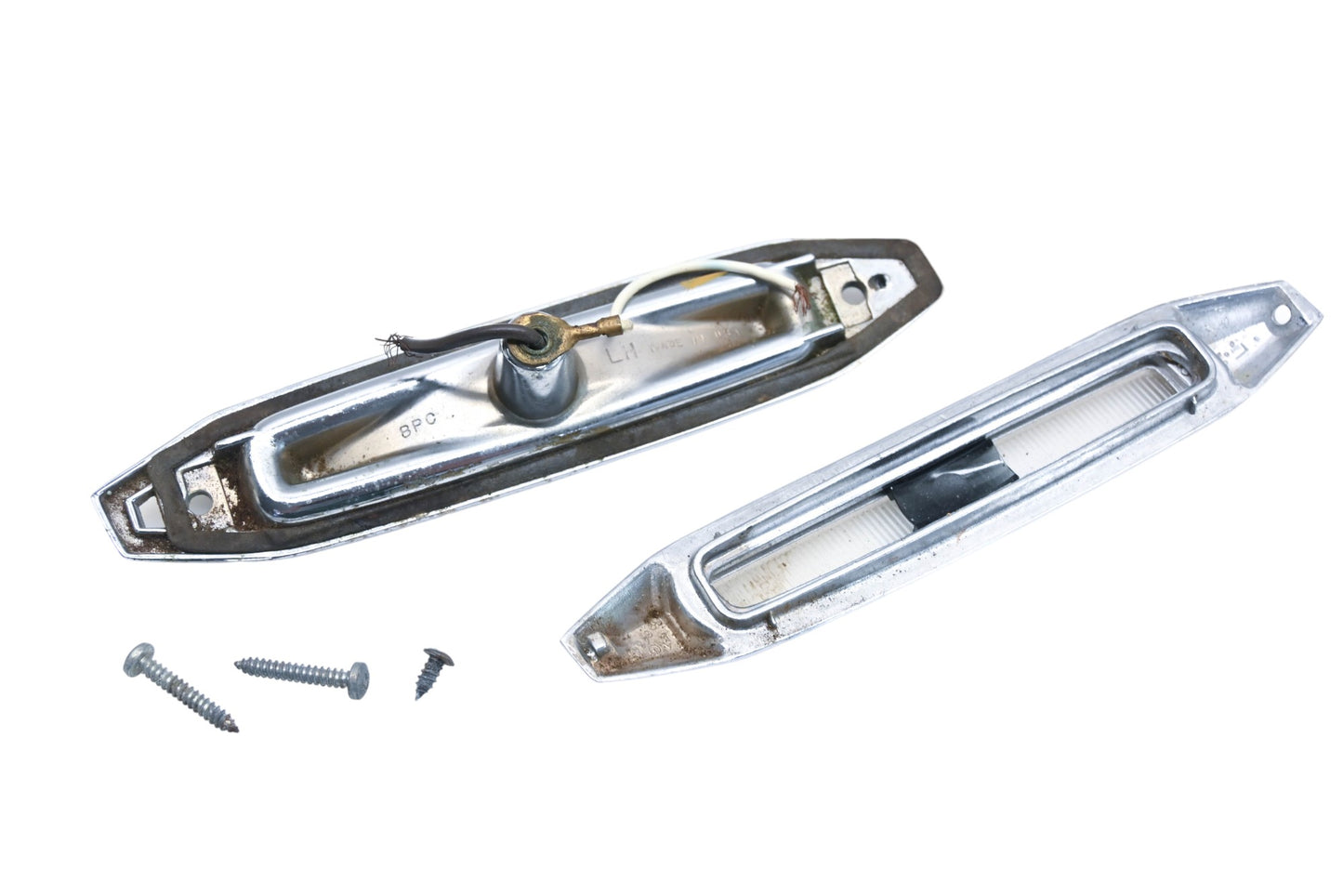 Cadillac 5969947 Lefthand Side Marker Lamp