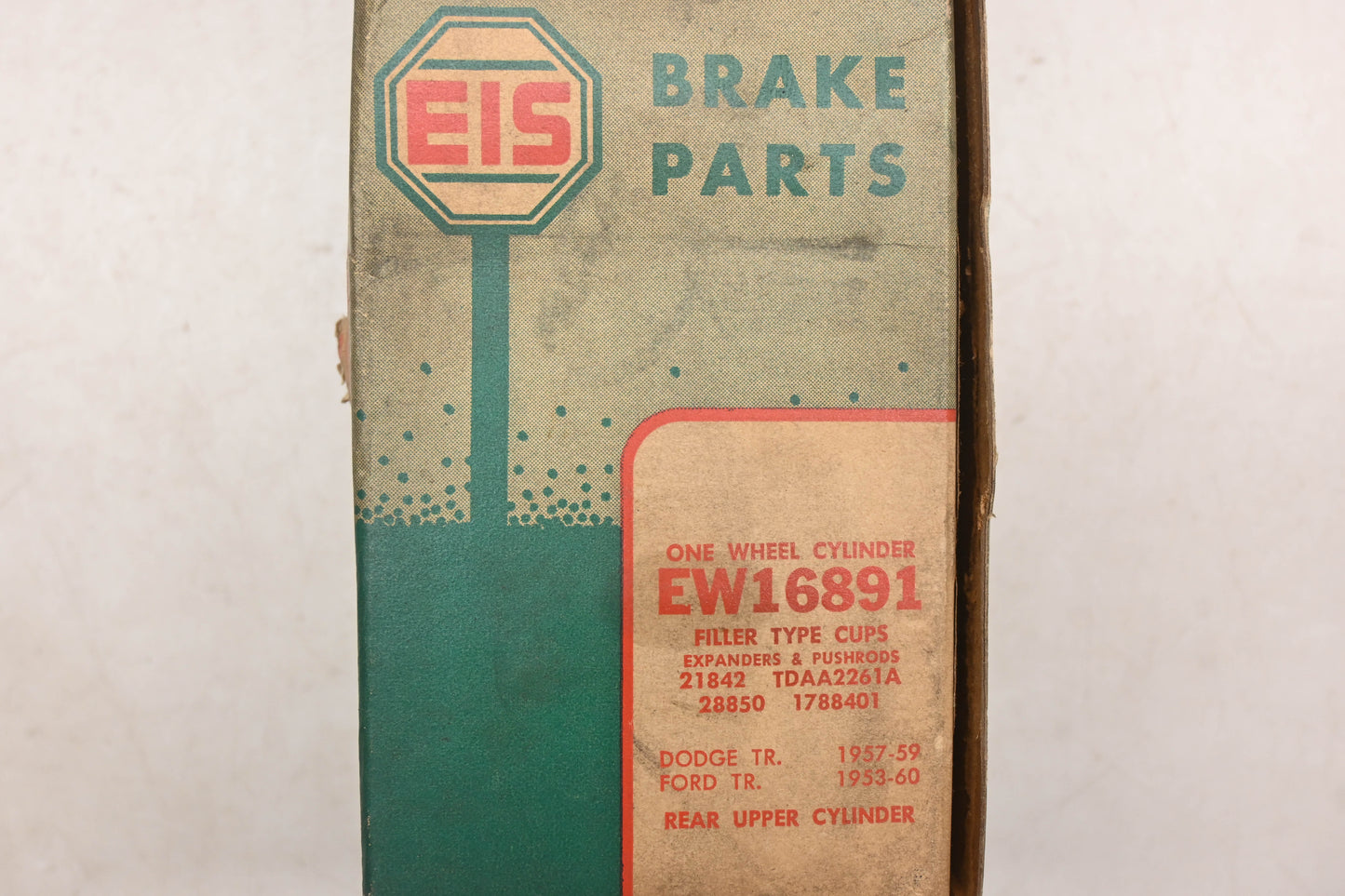 EIS EW16891, EIS574, 16891 Rear Upper Wheel Cylinder Filler Cup Assembly NOS