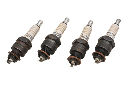 Auto-Lite AE82 Spark Plugs Qty 4 NOS