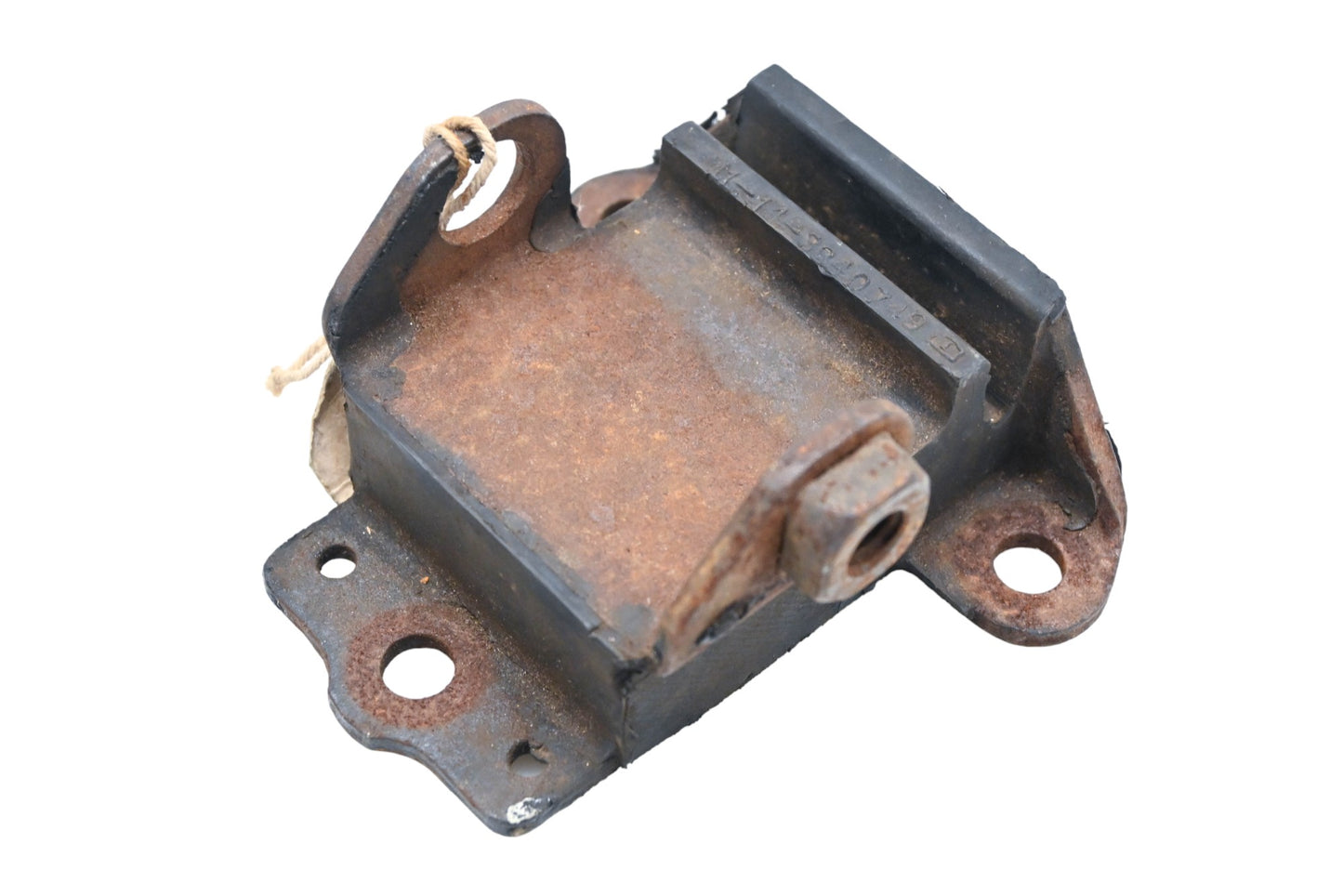 General Motors 3840749, 2231 1958-64 6-Cylinder Front Lower Motor Mount