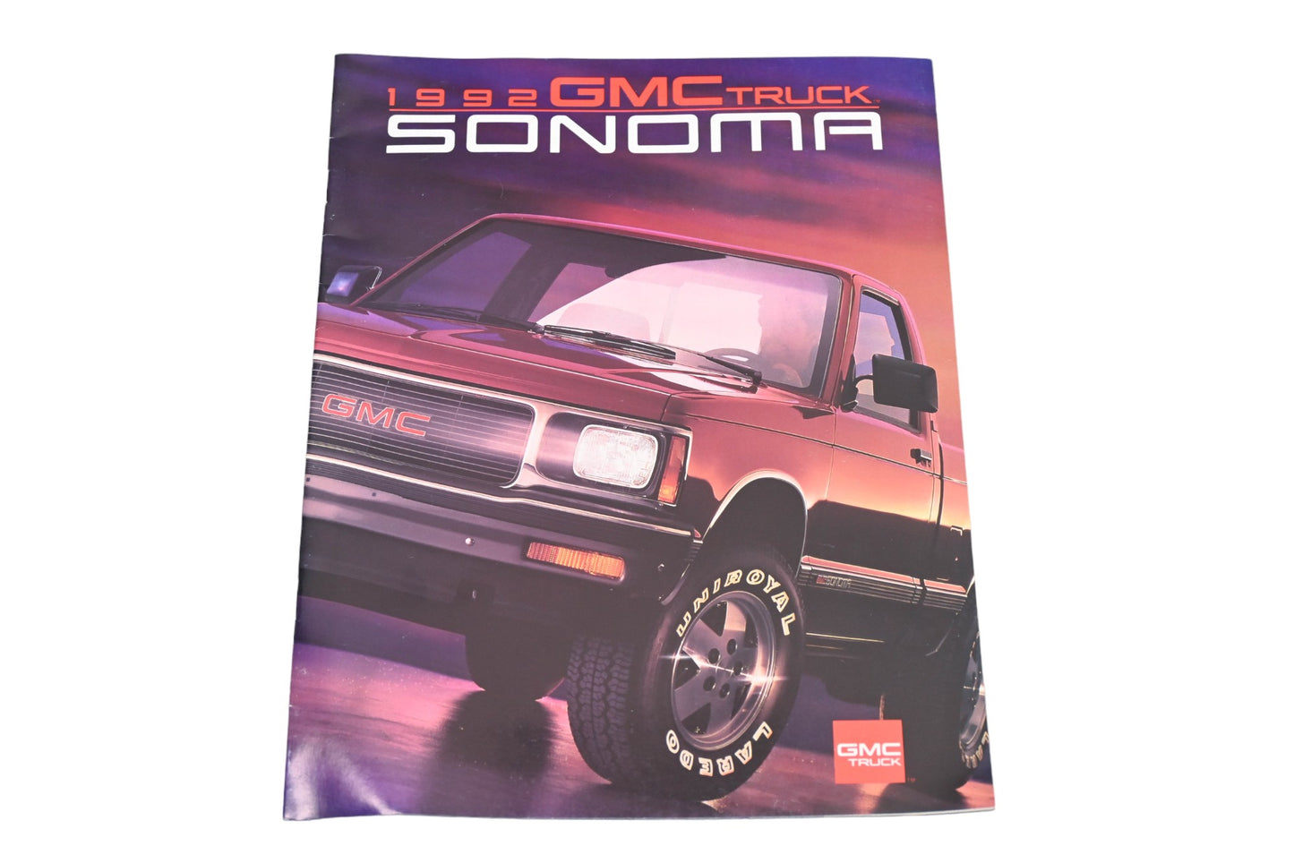 General Motors 5002-92 1992 GMC Truck Sonoma Sales Brochure