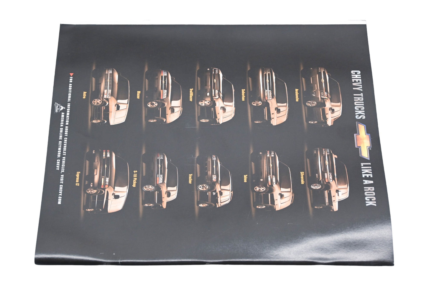 General Motors RO017-15 2001 Chevy Truck S10 Sales Brochure