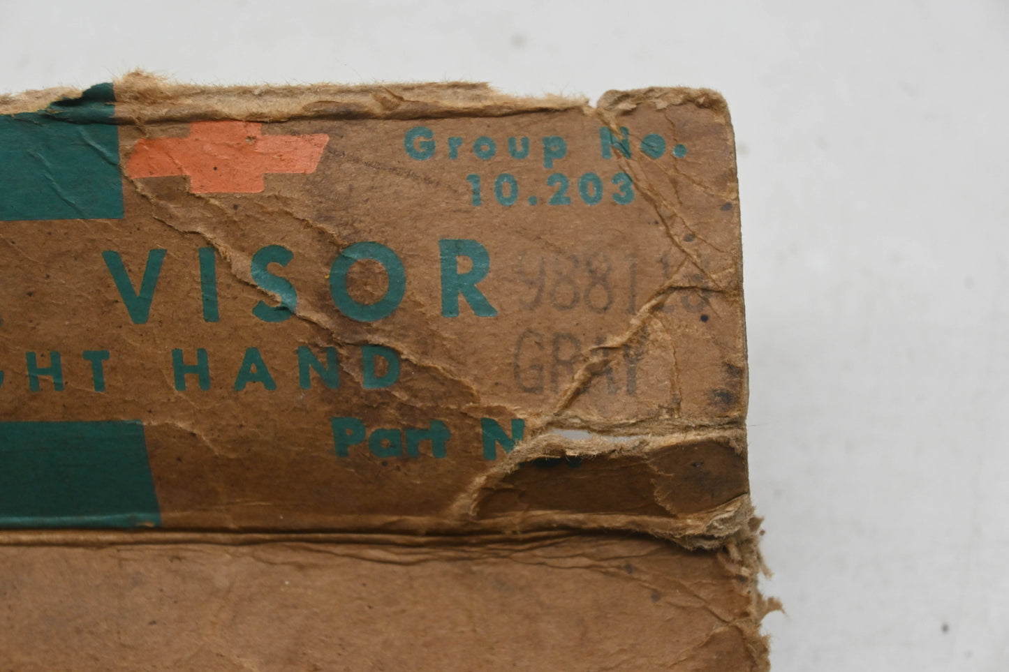 General Motors 988113 Gray Righthand Sun Visor NOS