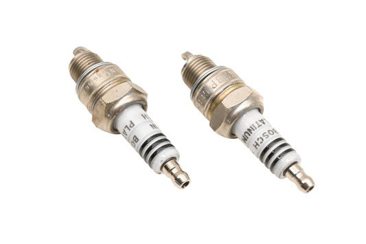 Bosch 4232 Platinum Spark Plugs Qty 2 NOS