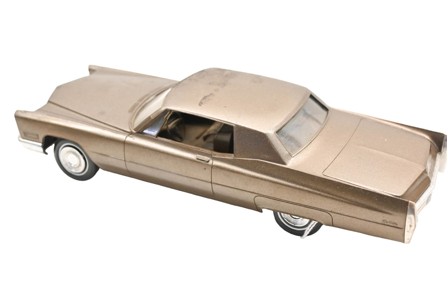 Johan ZL028-27 1968 Cadillac Deville Coupe 1:25 Dealer Promo Model Car