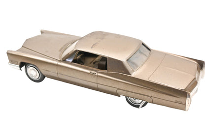 Johan ZL028-27 1968 Cadillac Deville Coupe 1:25 Dealer Promo Model Car