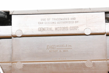 Johan ZL028-27 1968 Cadillac Deville Coupe 1:25 Dealer Promo Model Car