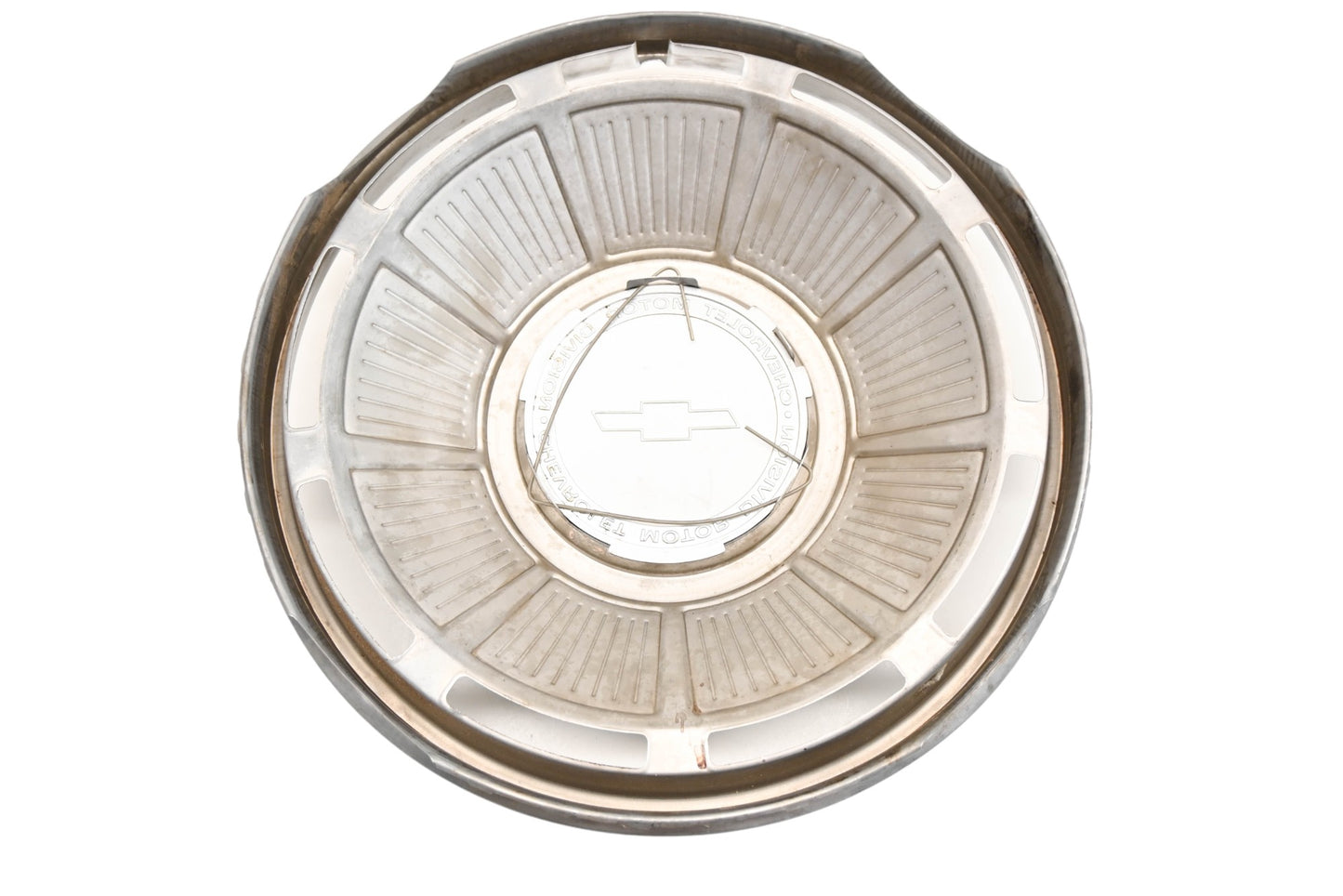 General Motors ZZ006-17 Chevrolet Motor Division 14" Hub Cap