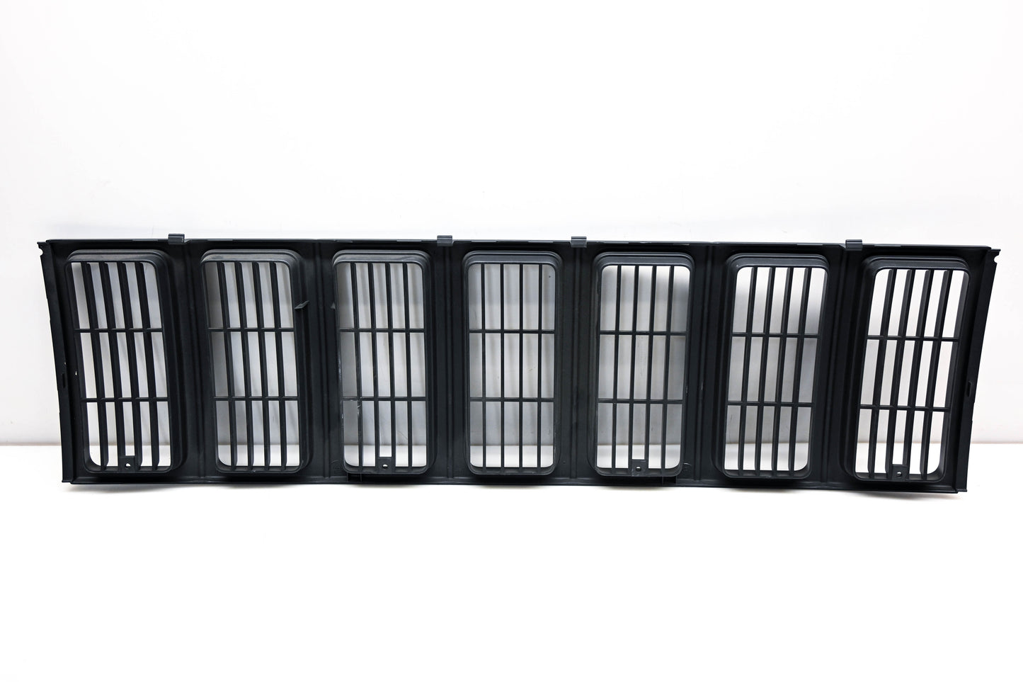 Jeep 55055150, 55156028AA Black Front Grill NOS