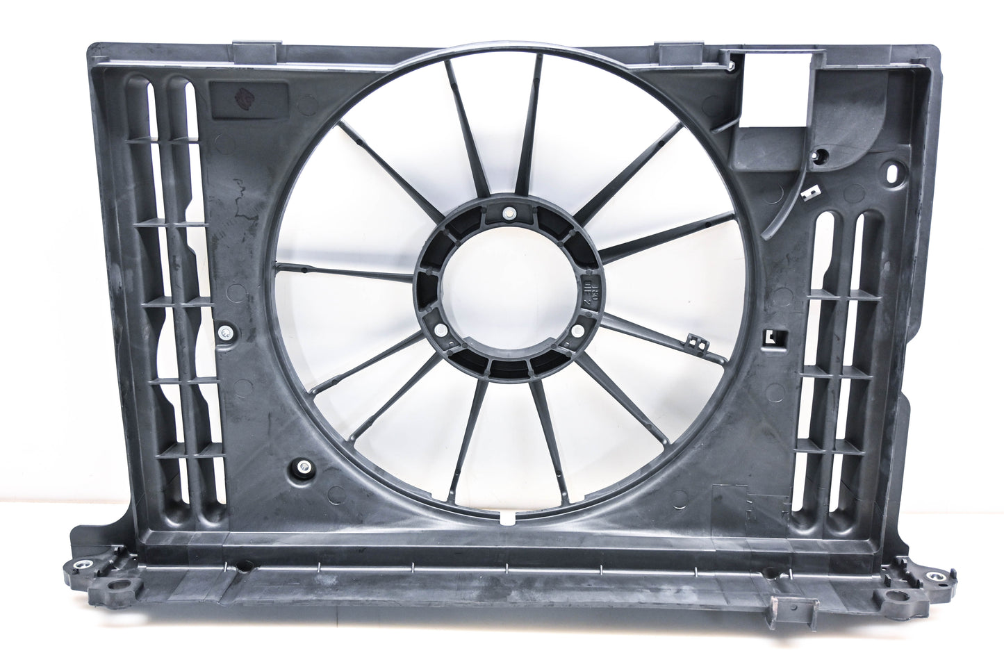 New OEM Toyota 16711-0T040 Cooling Fan Shroud NOS