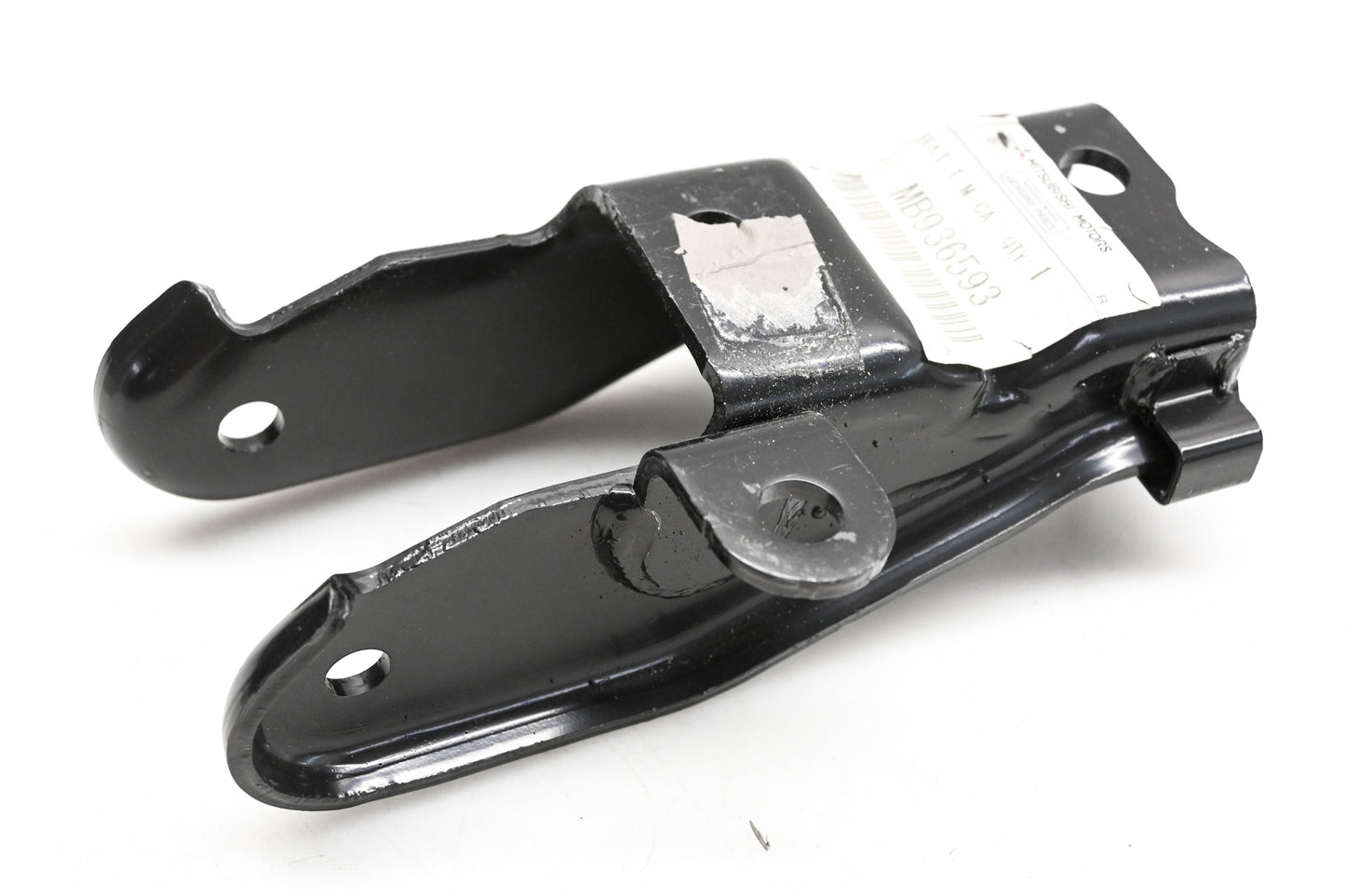 Mitsubishi MB936593 Transmission Case Mount Bracket NOS