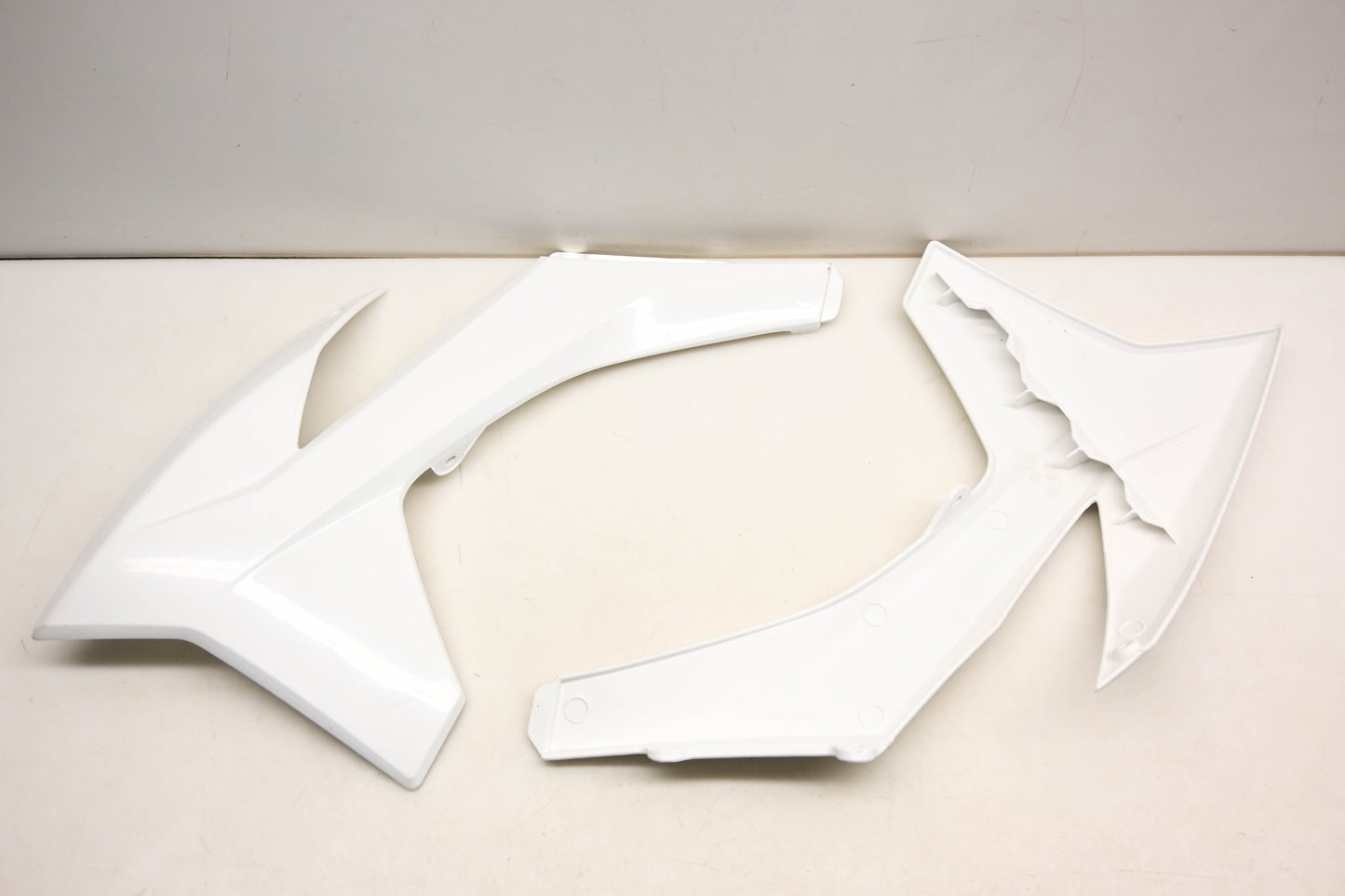 Polisport 8428600001, 84143 White Radiator Scoop Kit NOS
