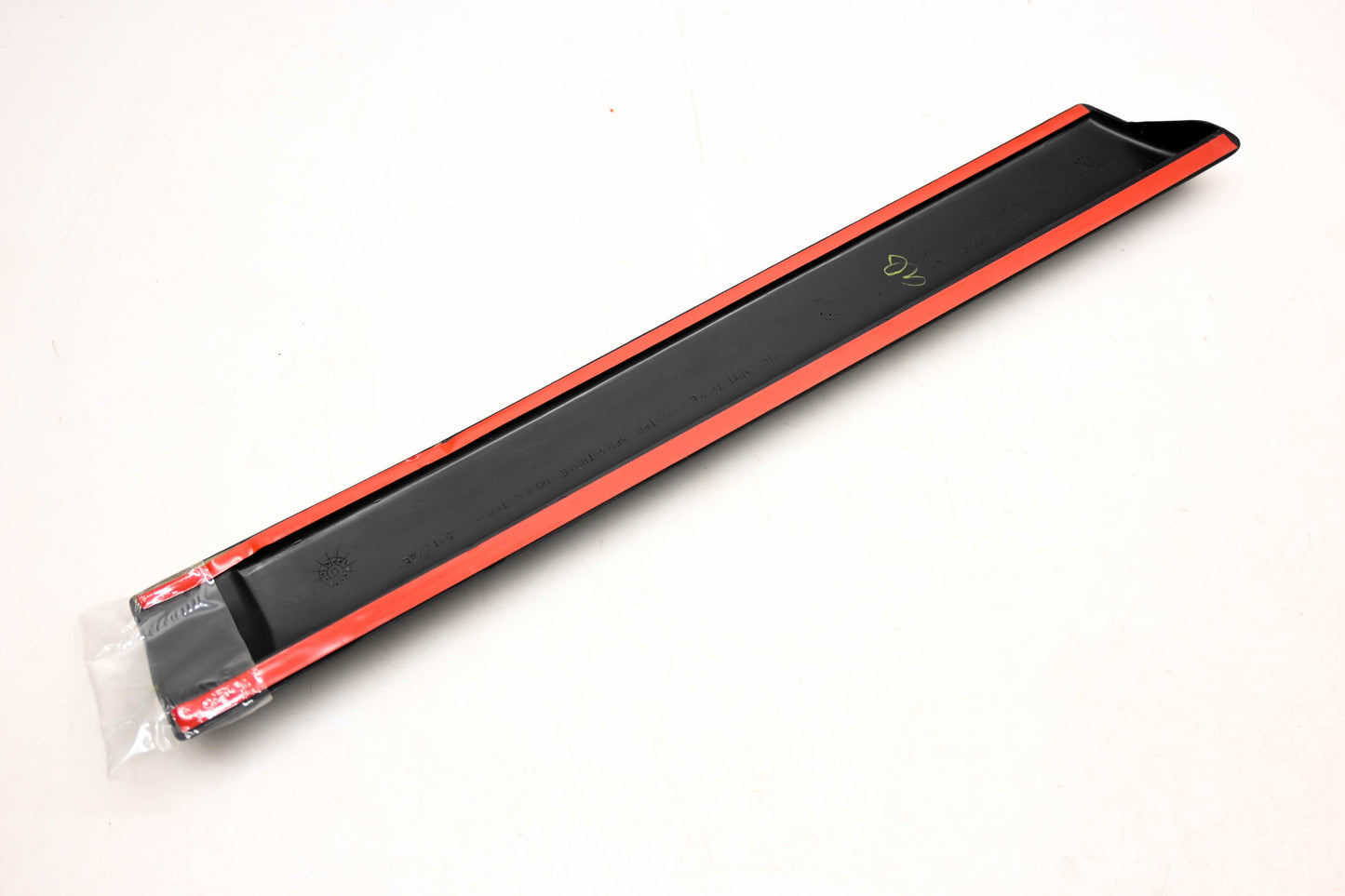 Mopar 6QE31Z0AB Left Rear Door Molding NOS
