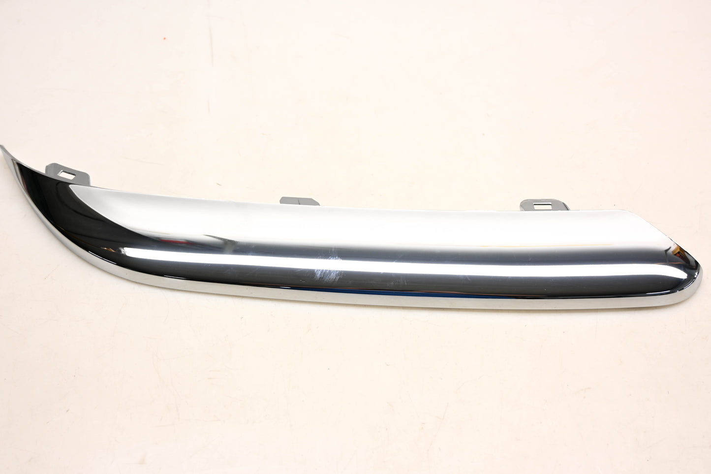 Mopar 04805938AA, 4805938AA Chrome Front Right Bumper Trim NOS