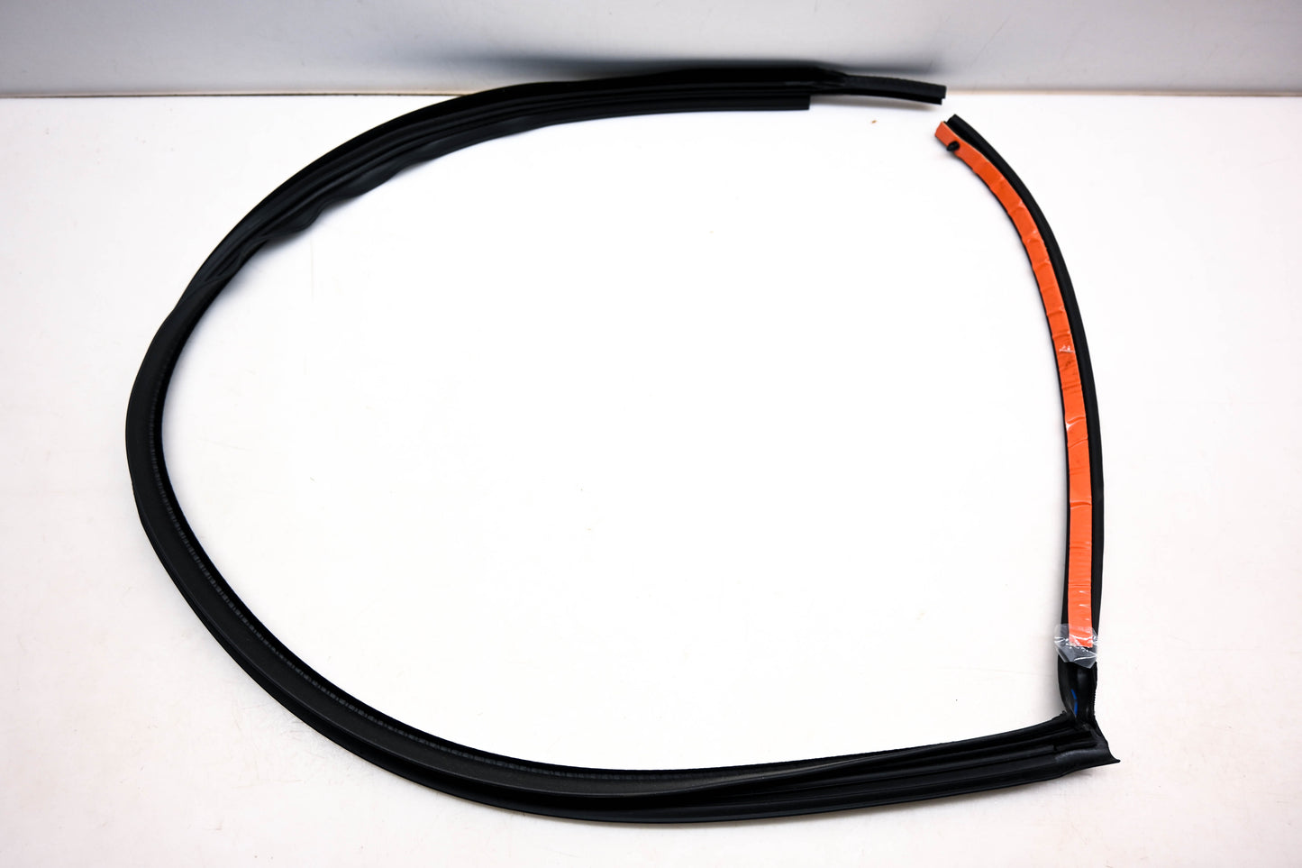 New OEM Ford F6SZ-6351823-AA Weatherstrip NOS