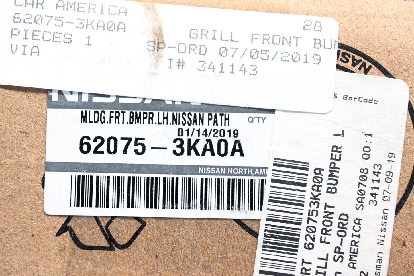 Nissan 620753KA0A, 62075-3KA0A Front Left Bumper Molding NOS