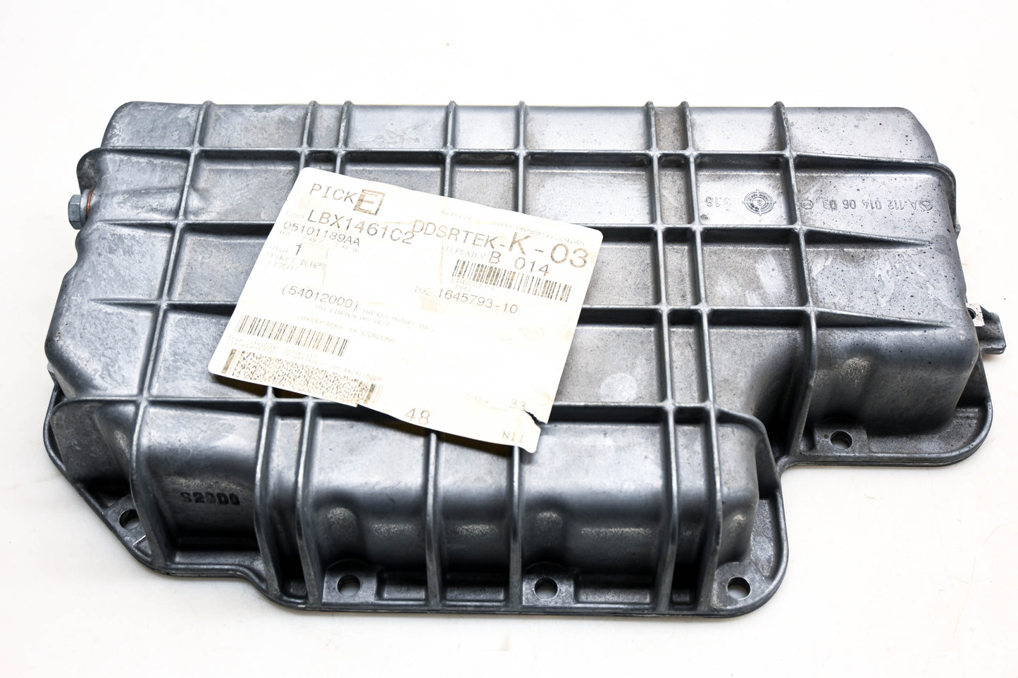 Mercedes A1120100628, 05101189AA Engine Oil Pan NOS