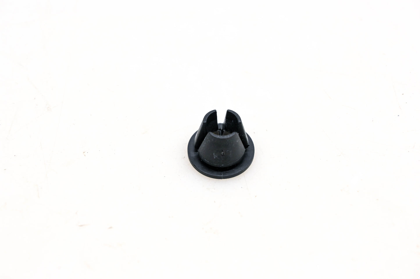 Mopar 06504072, 6504072 Tail Light Clip NOS