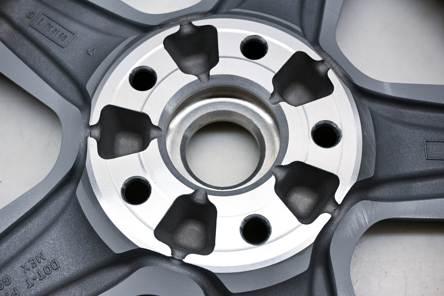 Mopar 5HT53PAKAA, 5HT53TRMAA Grey Wheel Rim 17x7.5 NOS