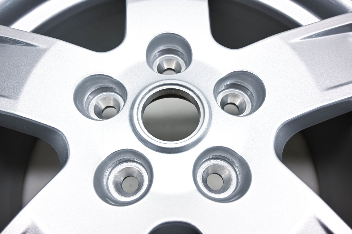 Mopar 5HT53PAKAA, 5HT53TRMAA Grey Wheel Rim 17x7.5 NOS