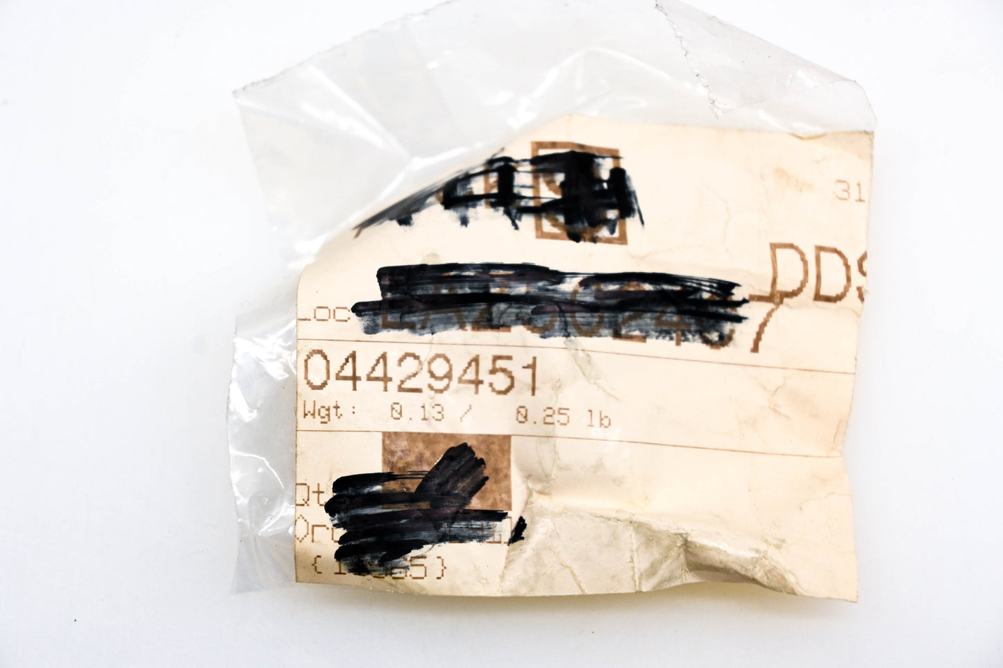 Mopar 04429451, 4429451 Seal NOS