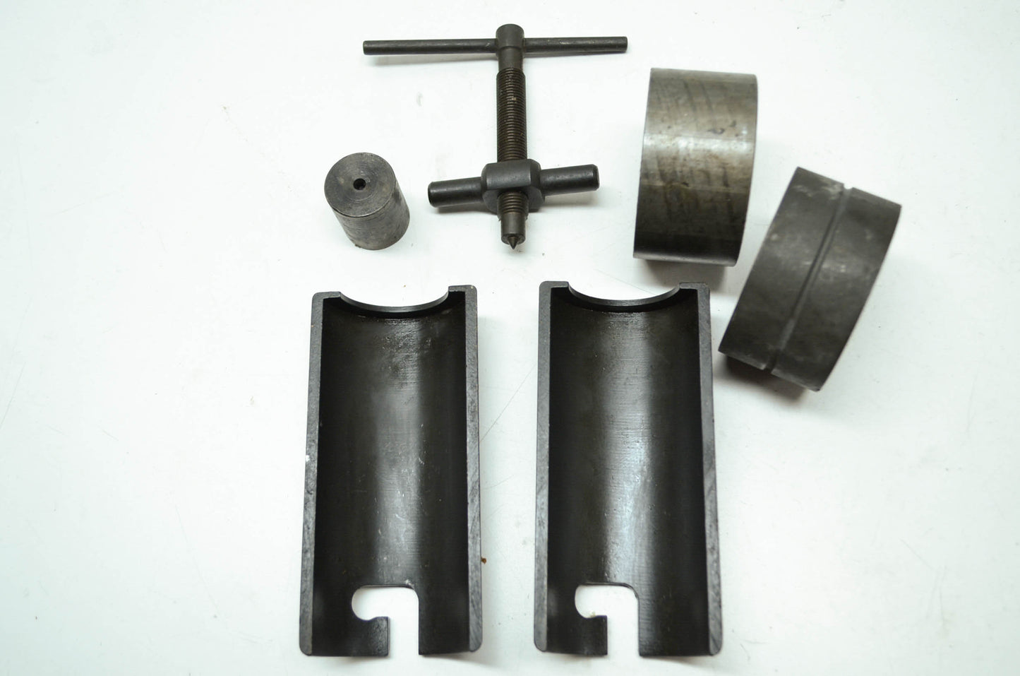 AMF Sprocket Shaft Bearing Puller Tool