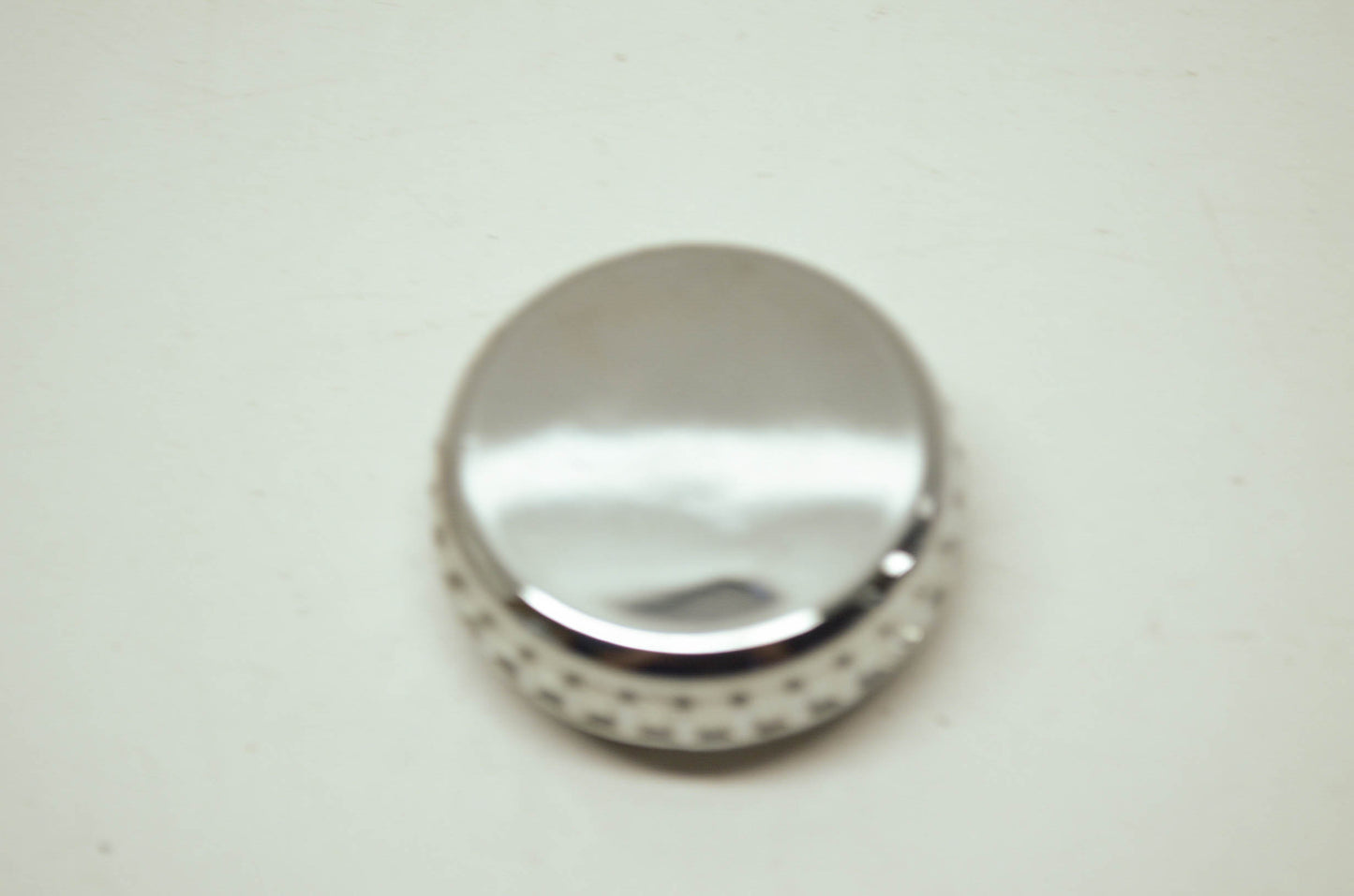 OEM Harley-Davidson 93002-77 Large Deco Knob NOS