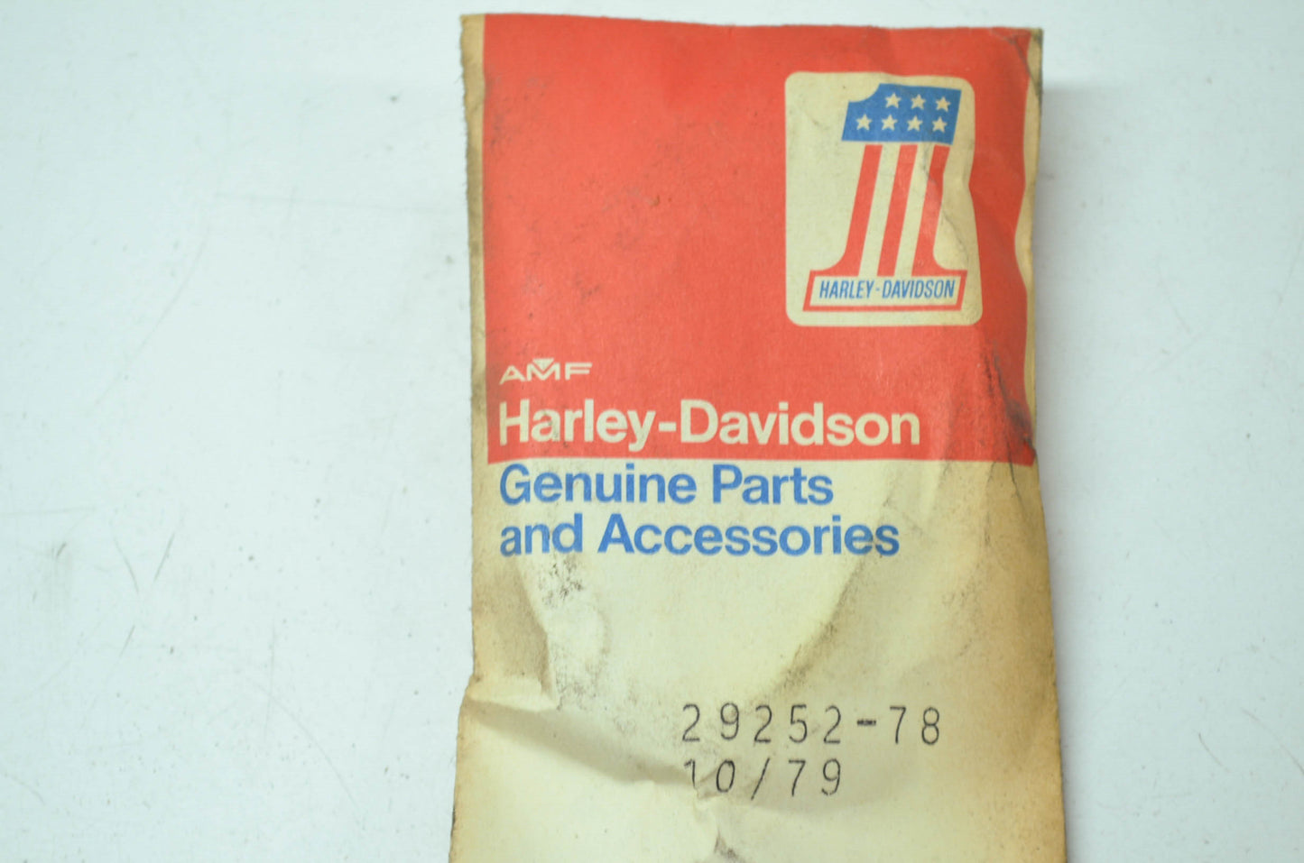 OEM Harley-Davidson 29252-78 Side Cover Moulding NOS