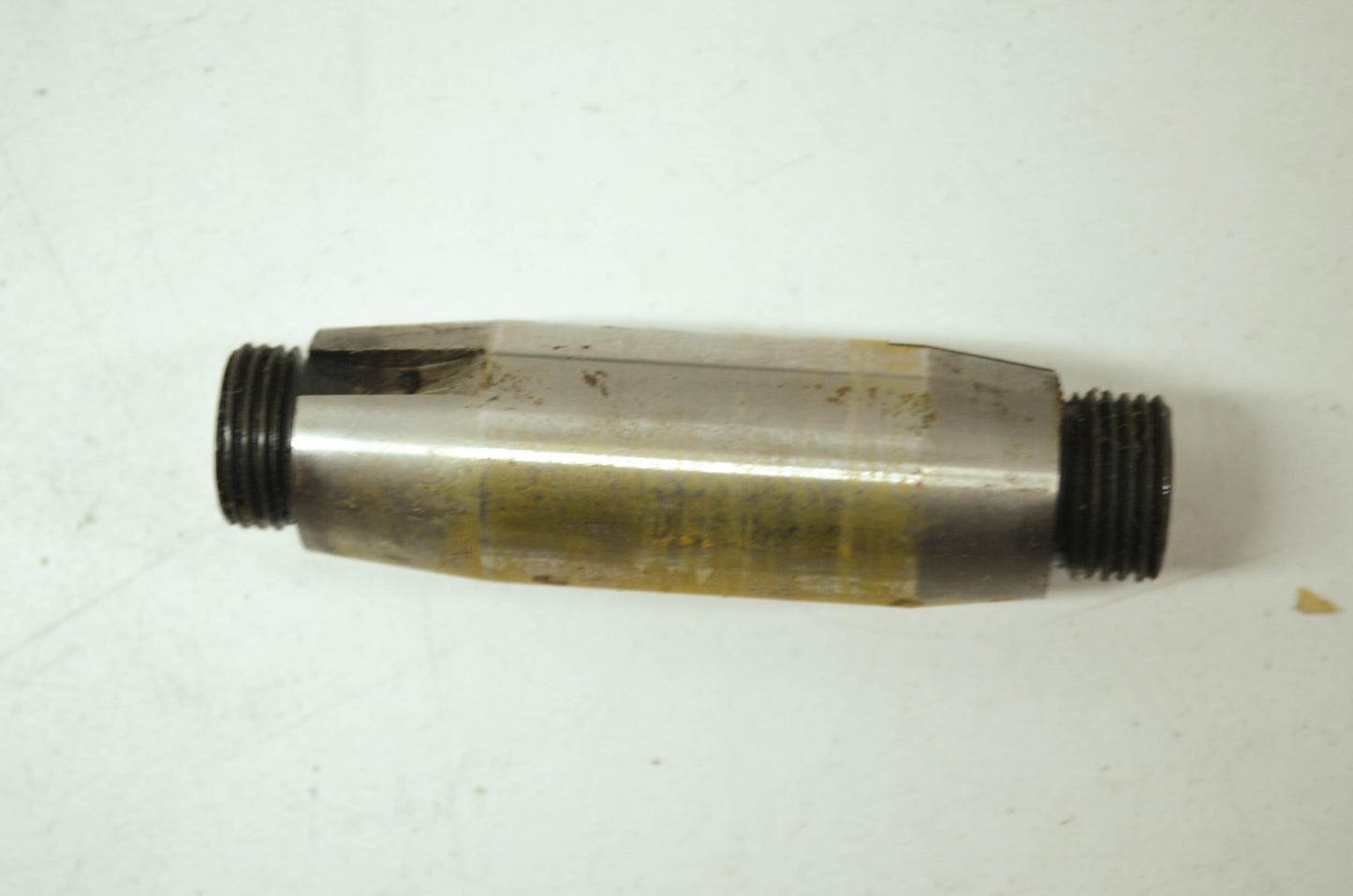 OEM Harley-Davidson 24000-29 Sprocket Shaft NOS