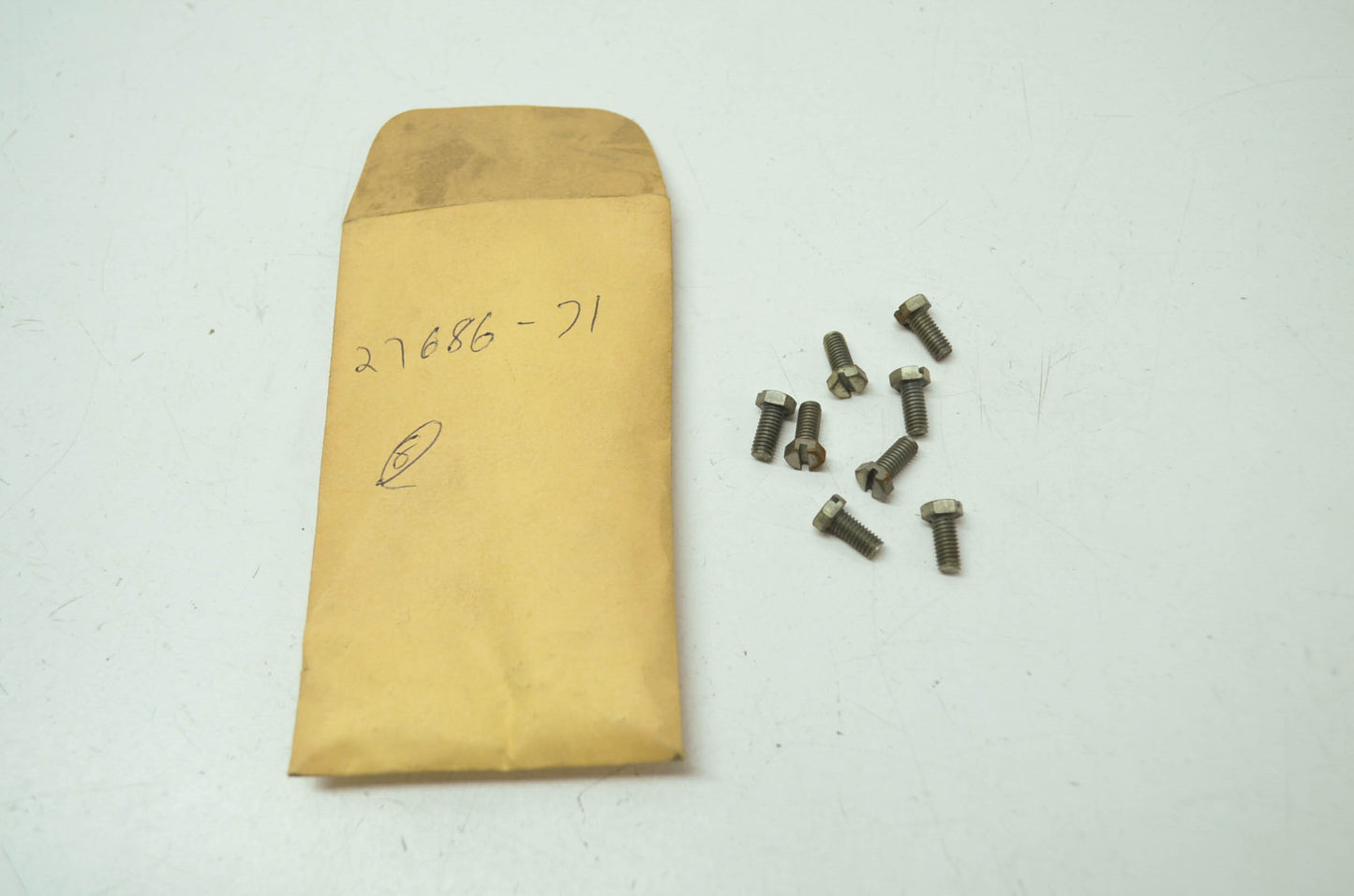 OEM Harley-Davidson 27686-71 Swivel Screw Qty 8 NOS