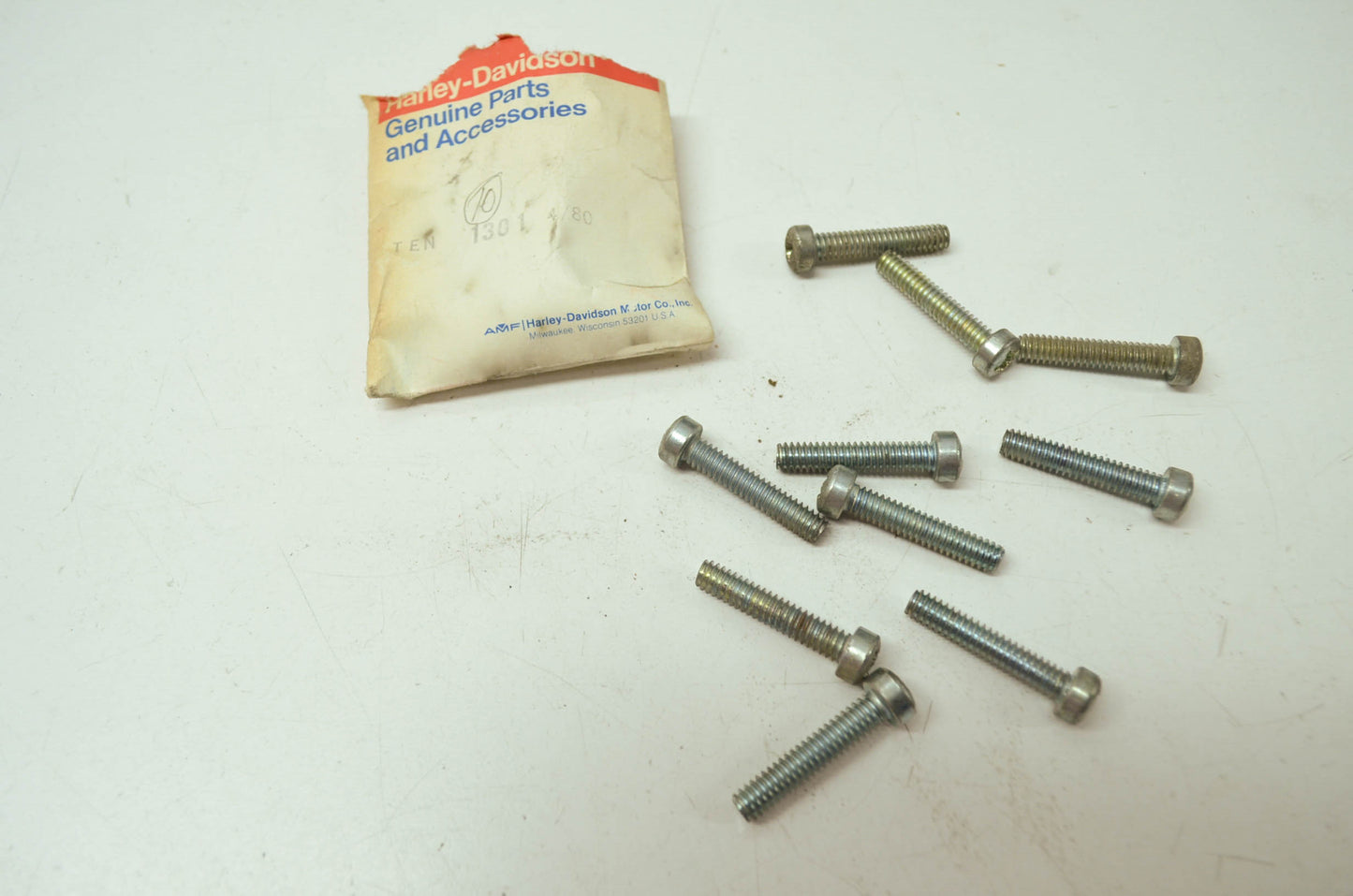 OEM Harley-Davidson 1301 Screw Qty 10 NOS