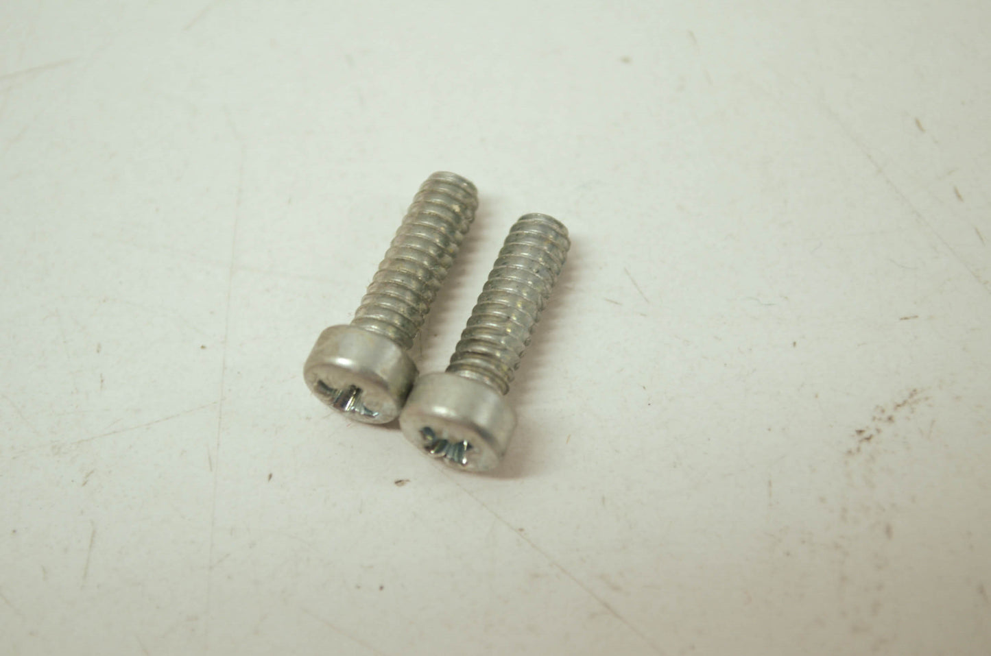 OEM Harley-Davidson 1302 Hex Socket Head Cap Screw Qty 2 NOS