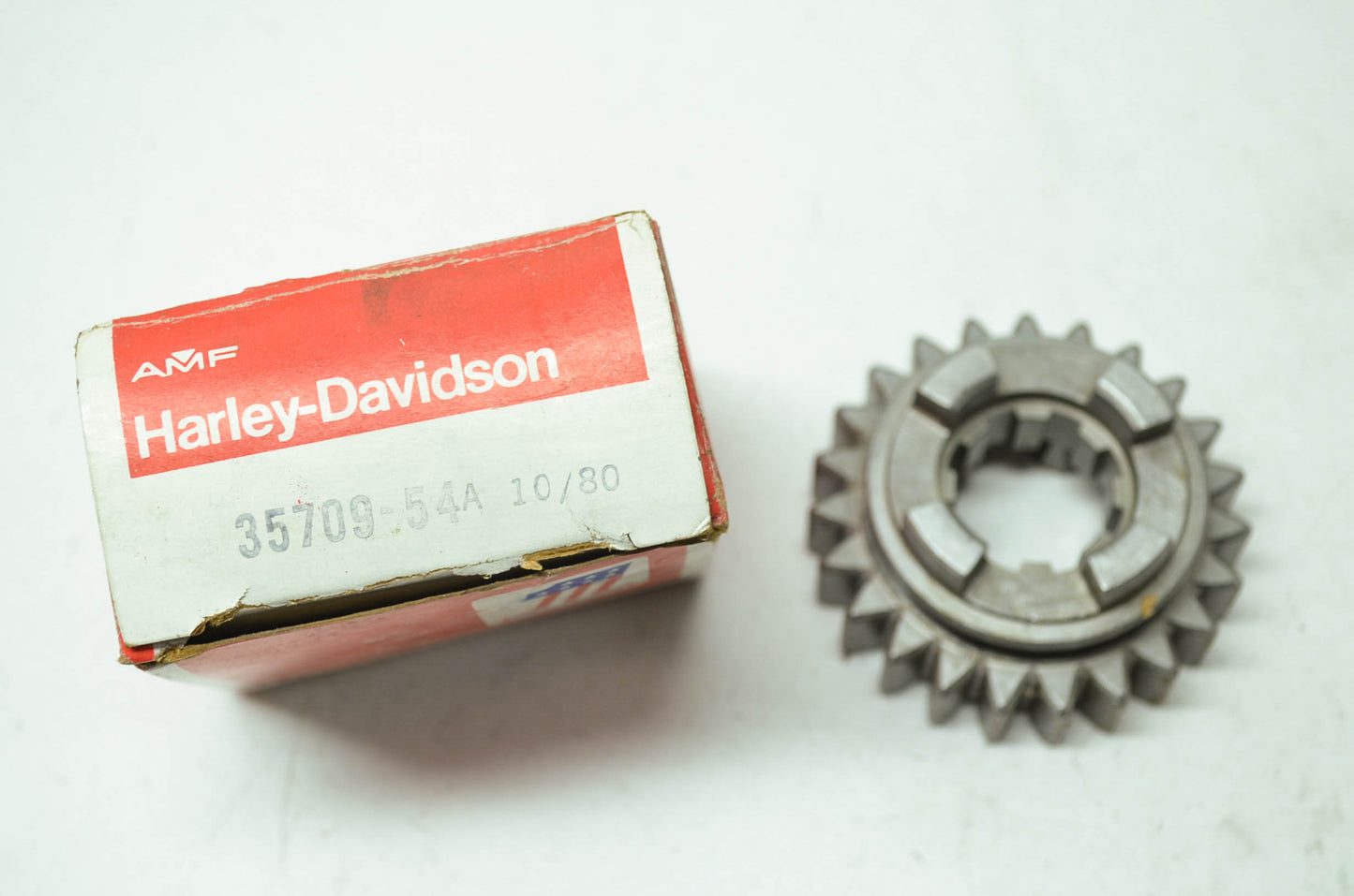 OEM Harley-Davidson 35709-54A Countershaft Gear 3rd NOS