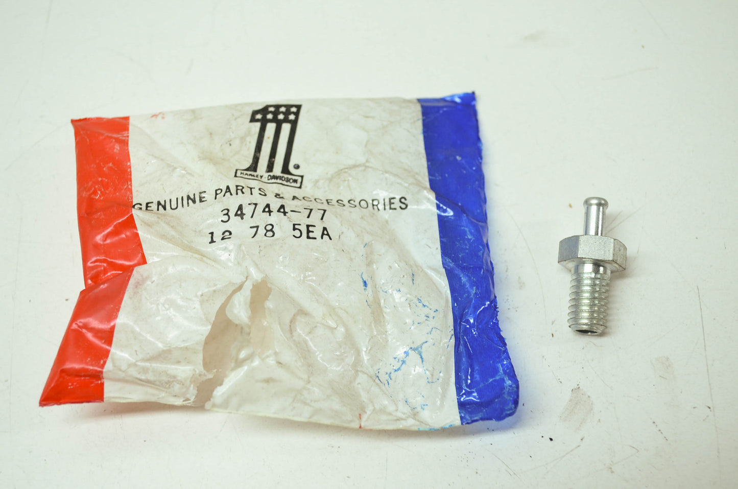 OEM Harley-Davidson 34744-77 Vent Crankcase Screw NOS