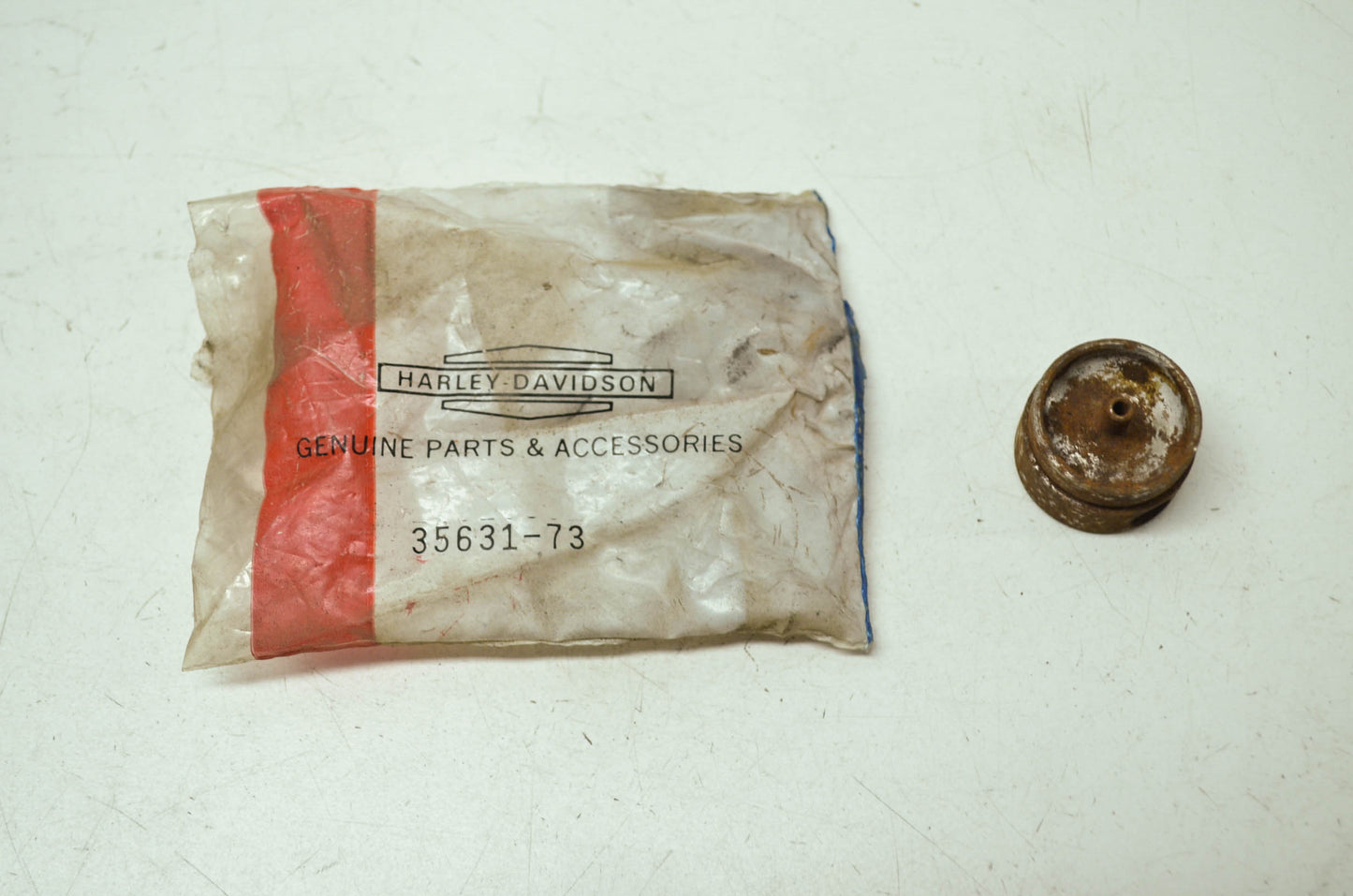 OEM Harley-Davidson 35631-73 Countershaft Oiler Plug NOS