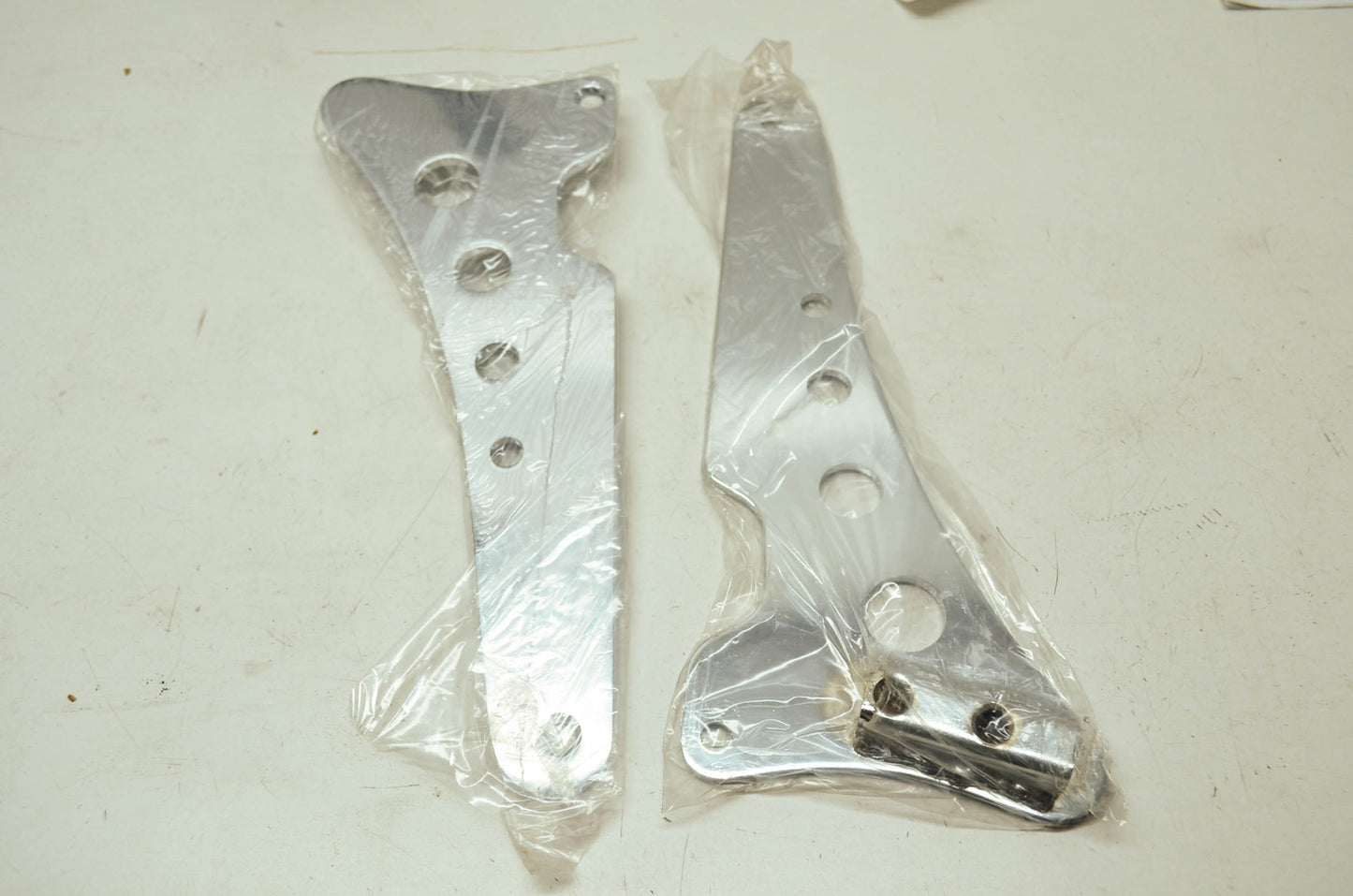 OEM Harley-Davidson 52579-77 Side Plate Kit NOS