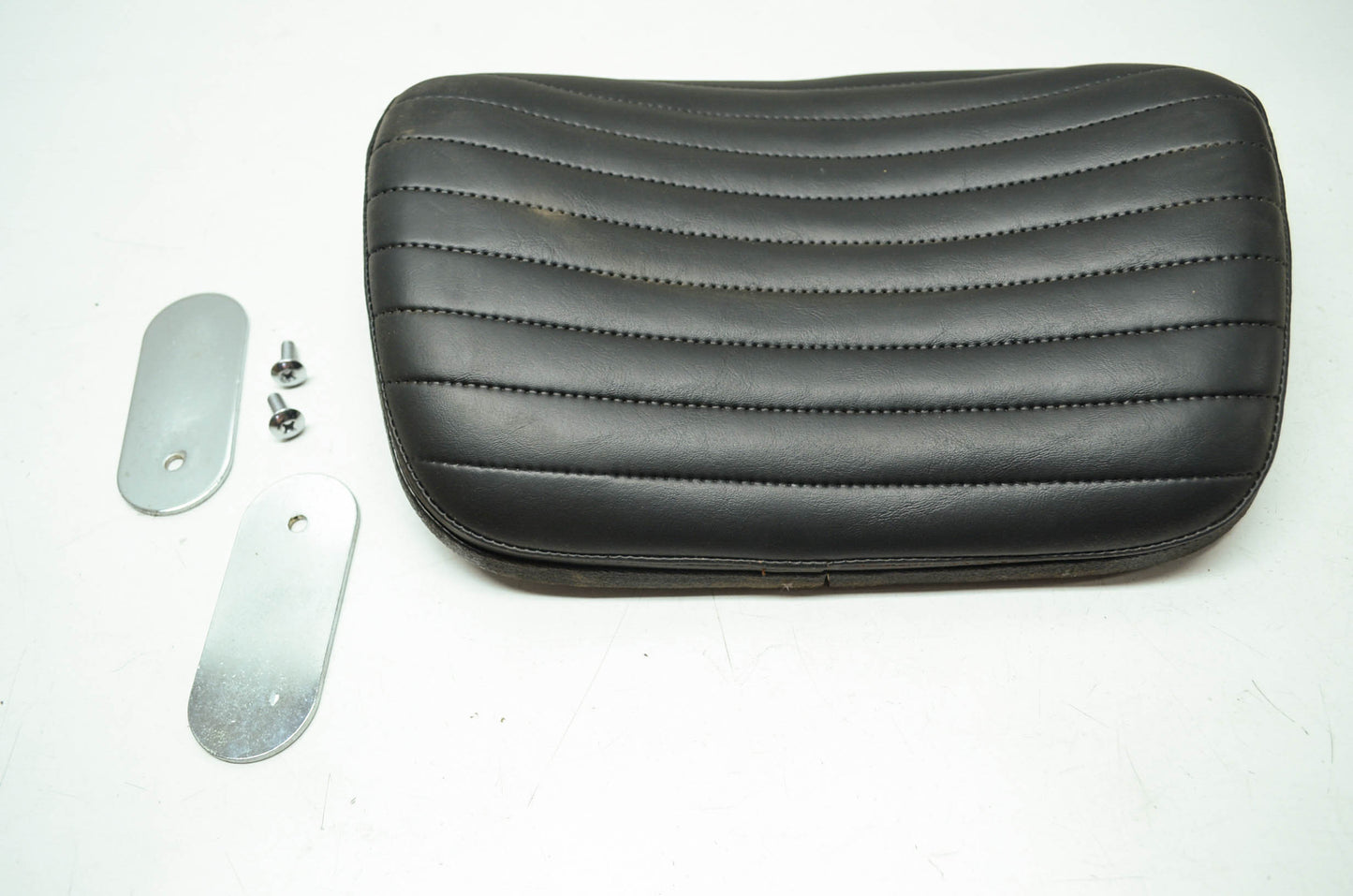OEM Harley-Davidson 52567-77 Black Backrest NOS