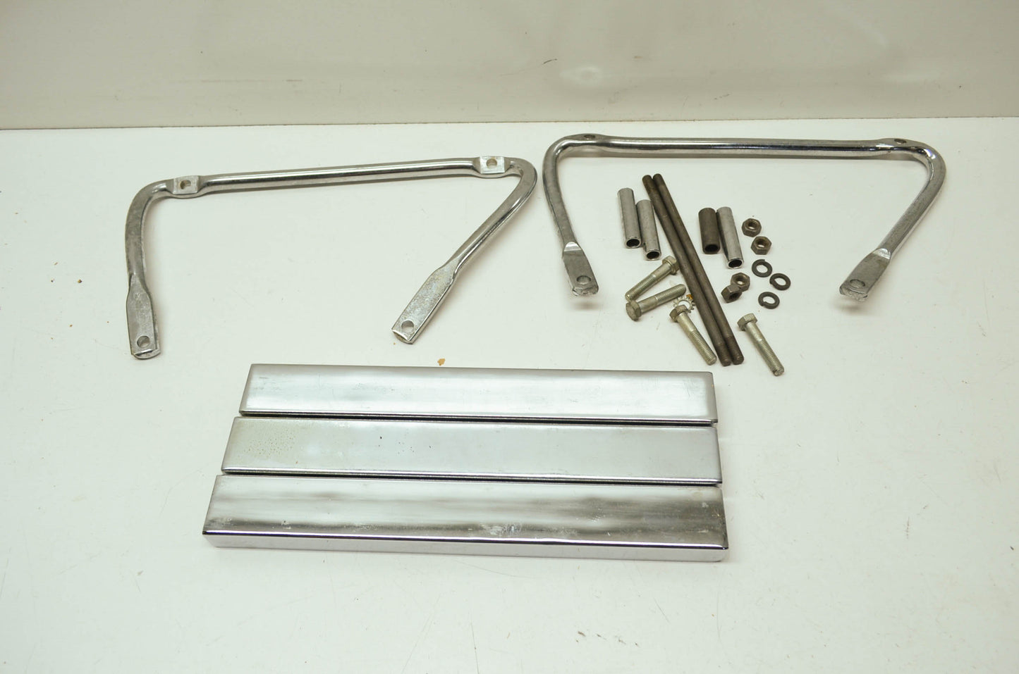 OEM Harley-Davidson 53403-58A Luggage Carrier Assembly NOS