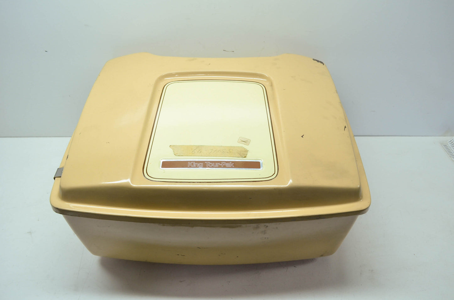 OEM Harley Davidson King Tour Pak LOCKED NO KEYS 53446-79