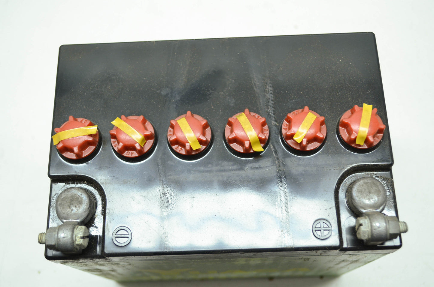 NEW OEM Yuasa Harley Davidson Battery 66004-73 NOS
