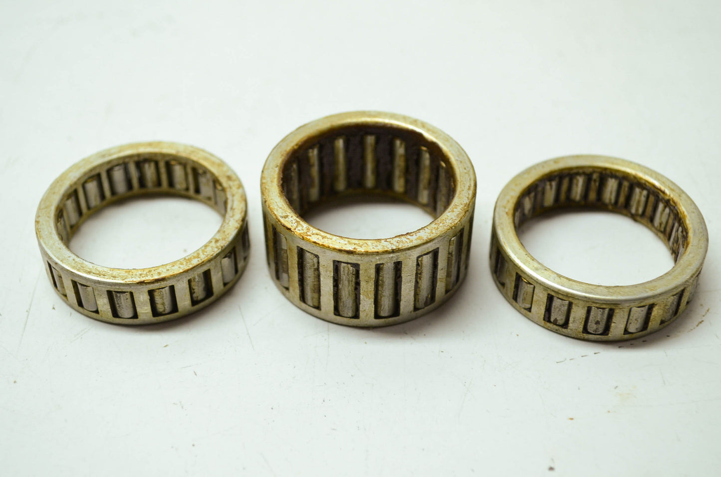 OEM Harley-Davidson 24385-40B Front Connecting Rod Bearing Set NOS
