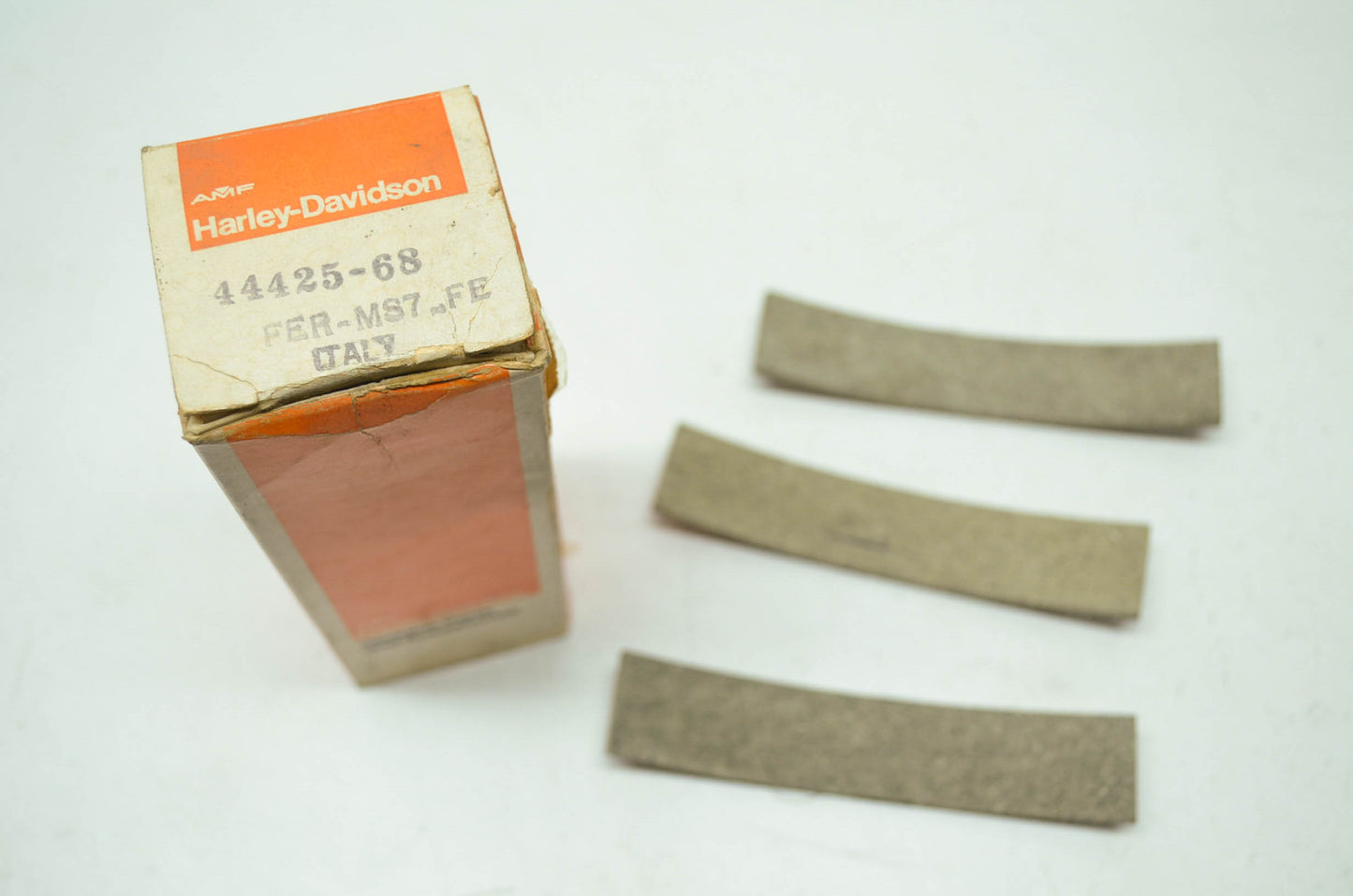 NEW OEM Harley Davidson Brake Shoe Pad Lining Kit & Extra 44425-68 NOS