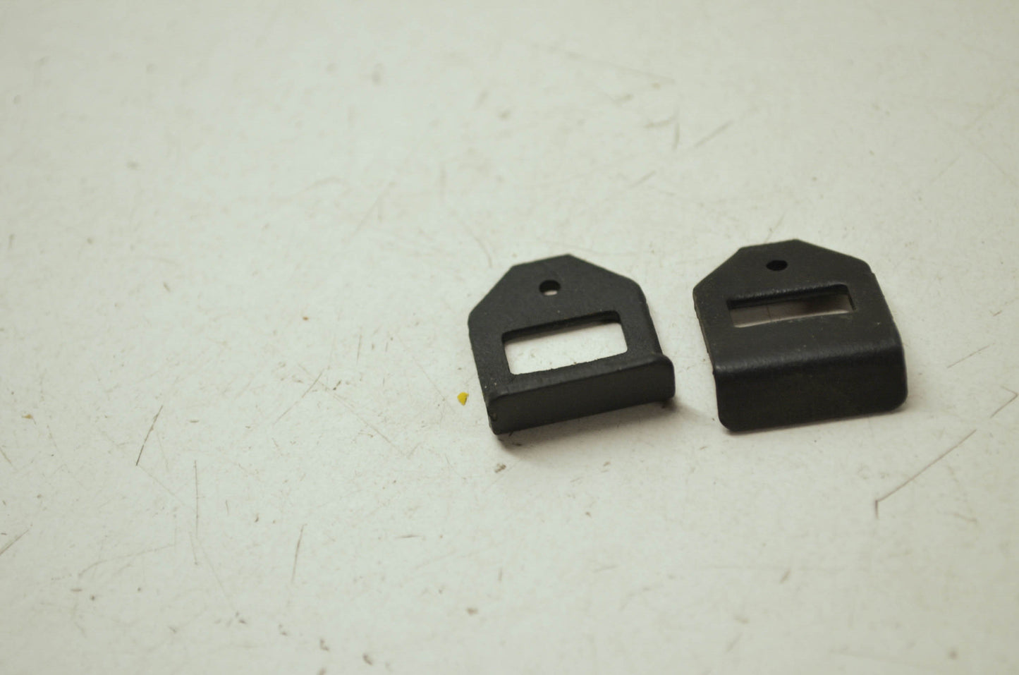 OEM Harley-Davidson 61546-74 Clip Qty 2 NOS