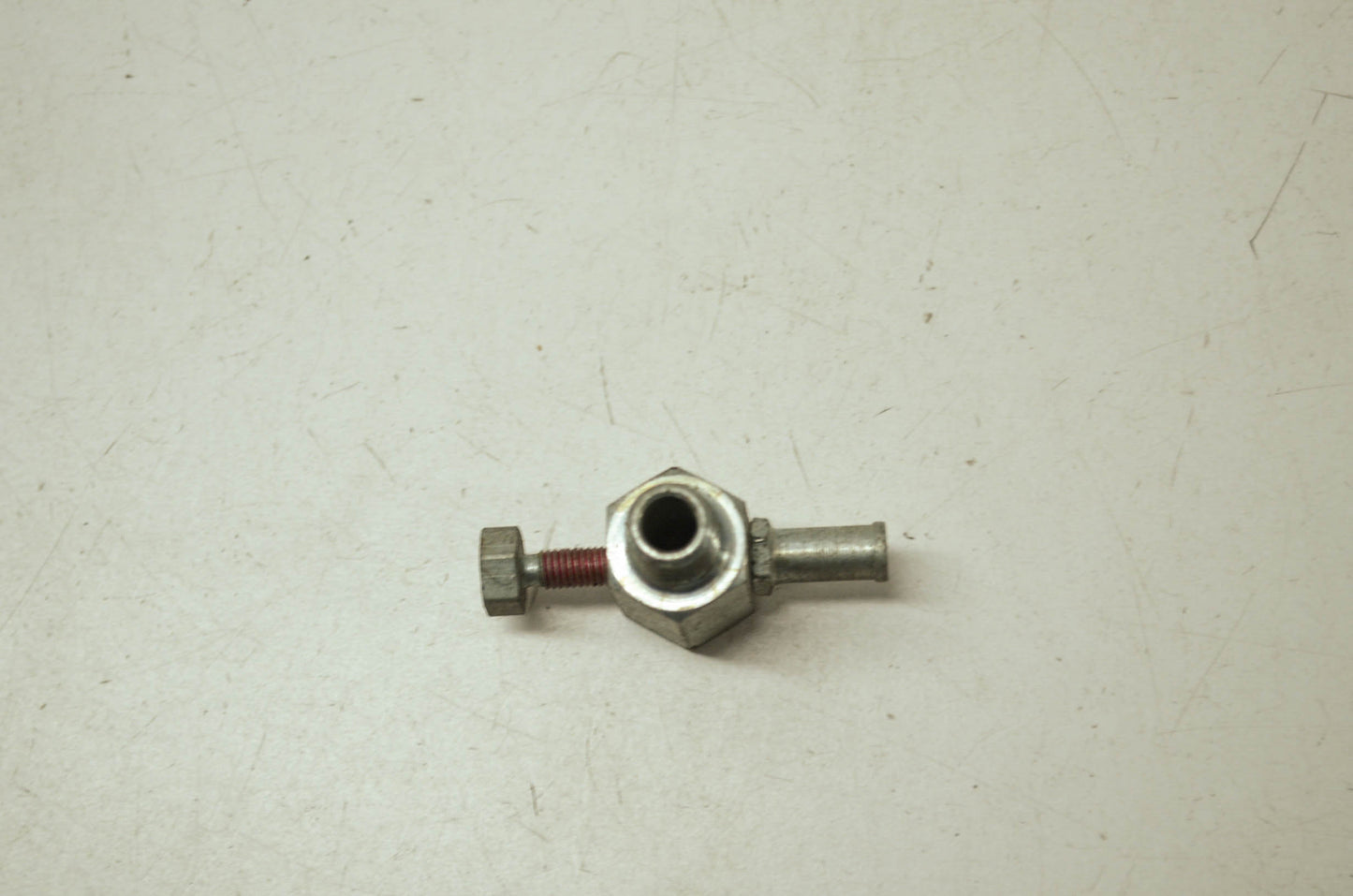 NEW OEM Harley Davidson Chain Oiler Hose Tank Fitting 63601-54 NOS