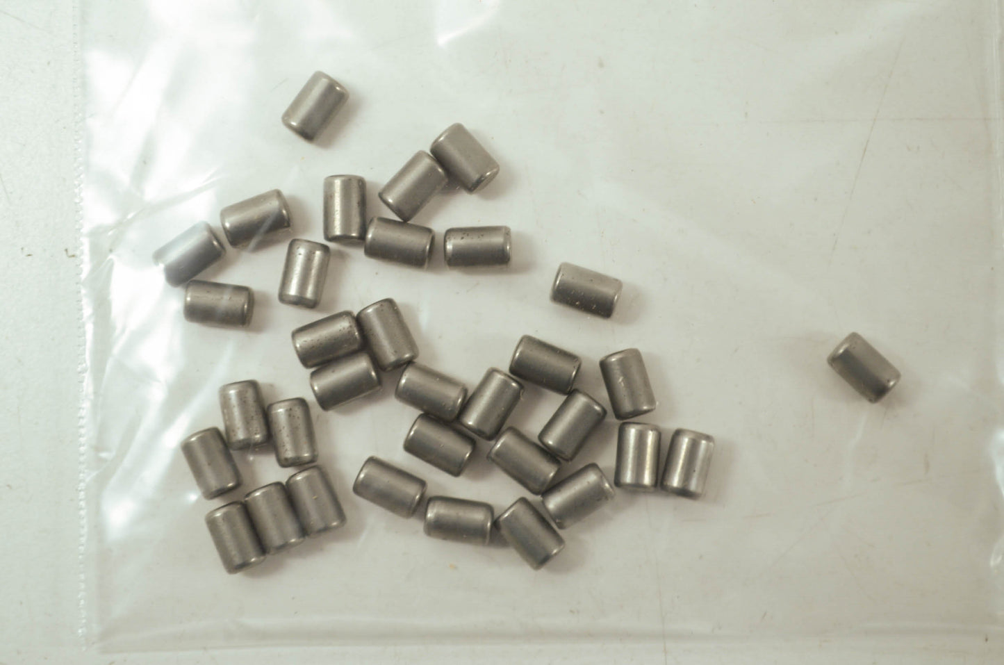 OEM Harley-Davidson 9418 Roller Qty 34 NOS