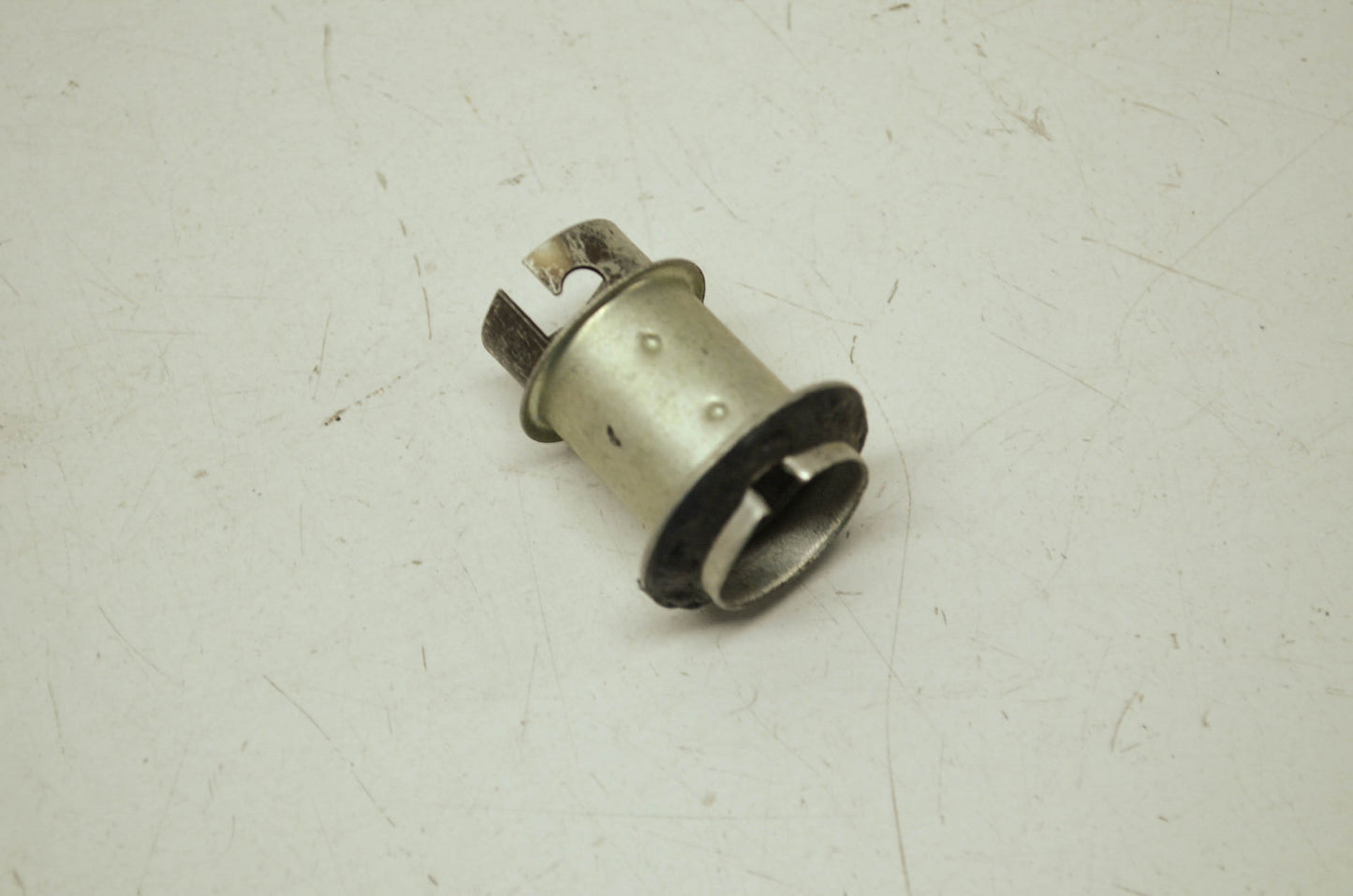 NEW OEM Harley Davidson Tail light Lamp Bulb Socket 68023-73 NOS