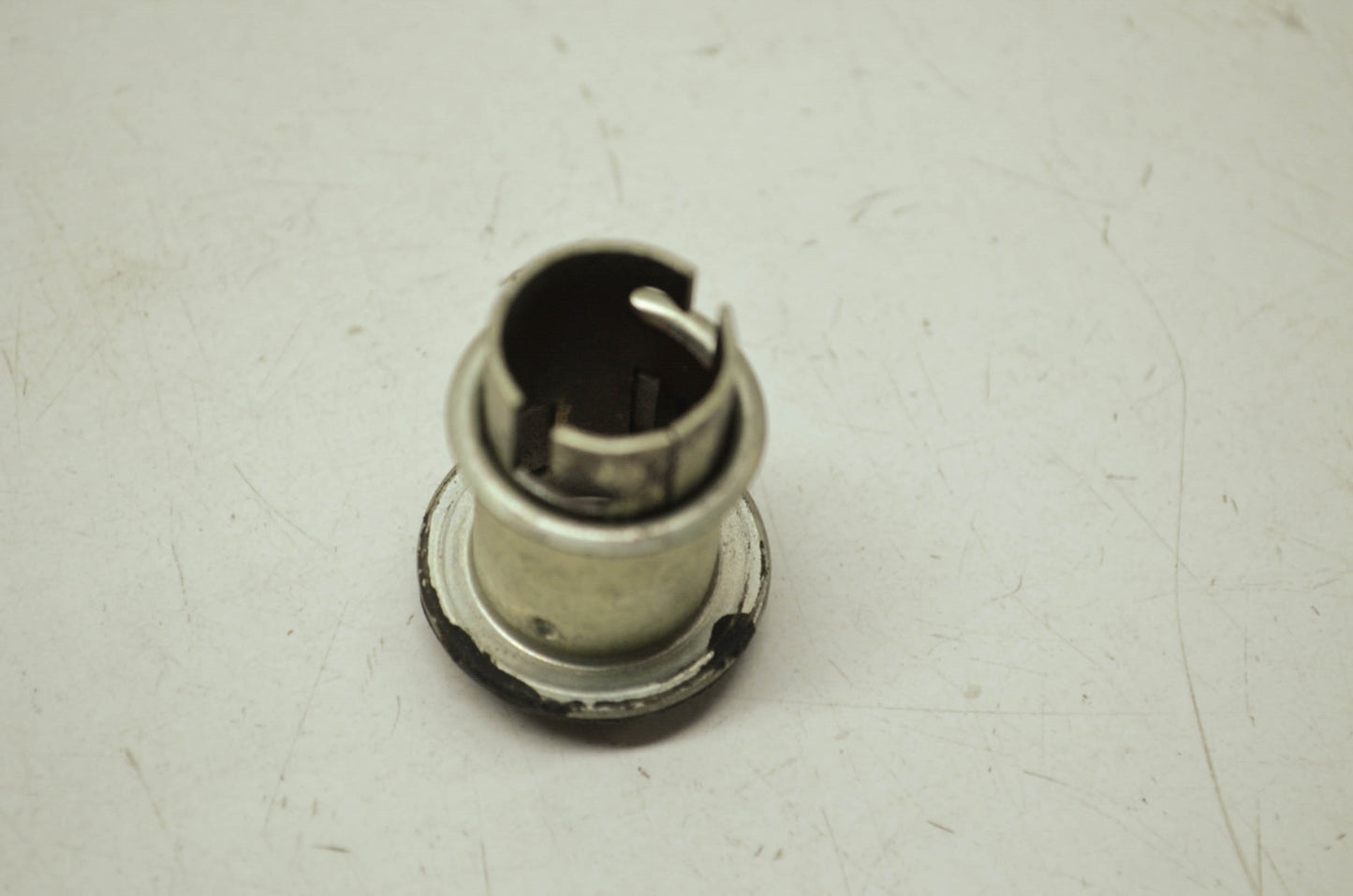 NEW OEM Harley Davidson Tail light Lamp Bulb Socket 68023-73 NOS