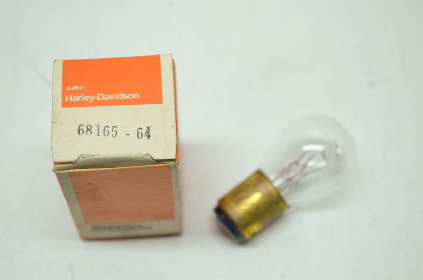 NEW OEM Harley Davidson Tail Light Turn Signal Bulb 68165-64 NOS