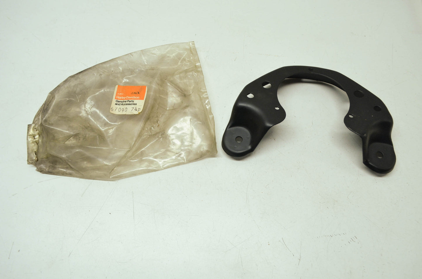 NEW OEM Harley Aermacchi Speedometer Bracket 74 75 SX125 SXT125 67090-74P NOS